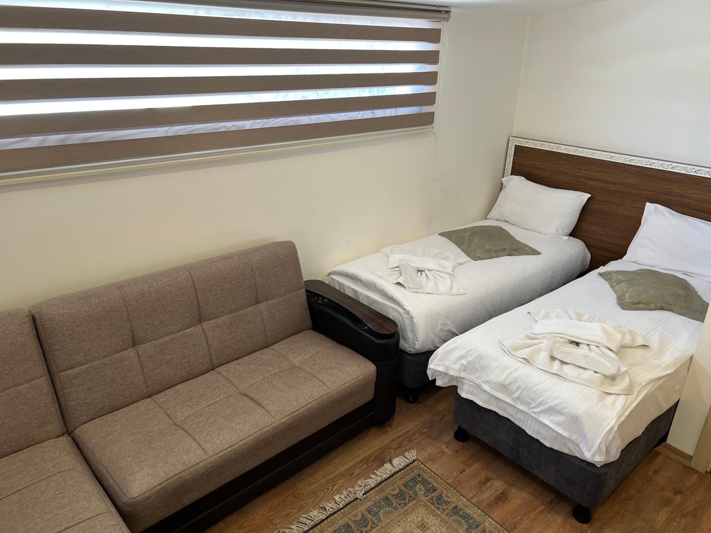 Sultan House - Image 42