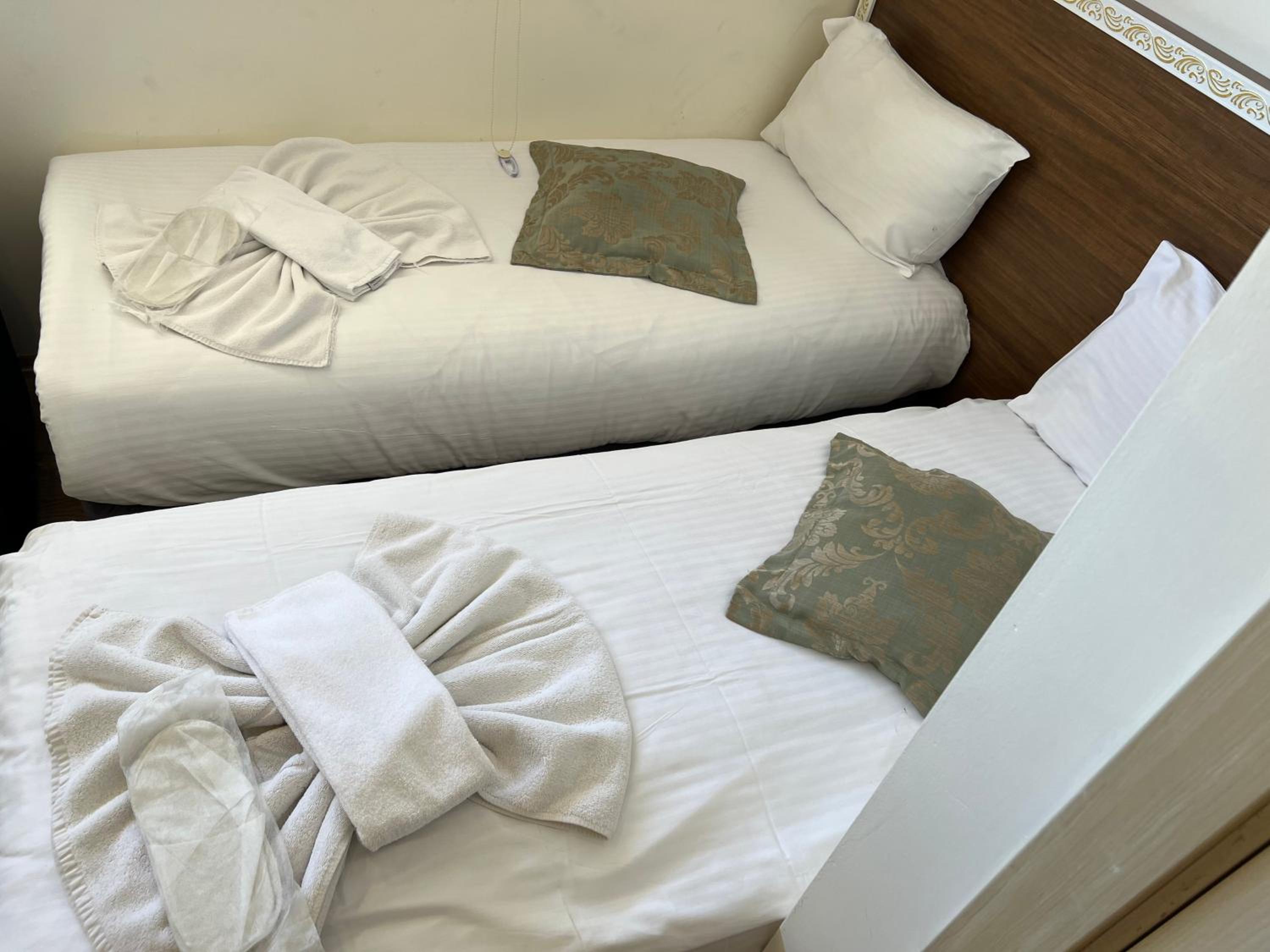 Sultan House - Image 51