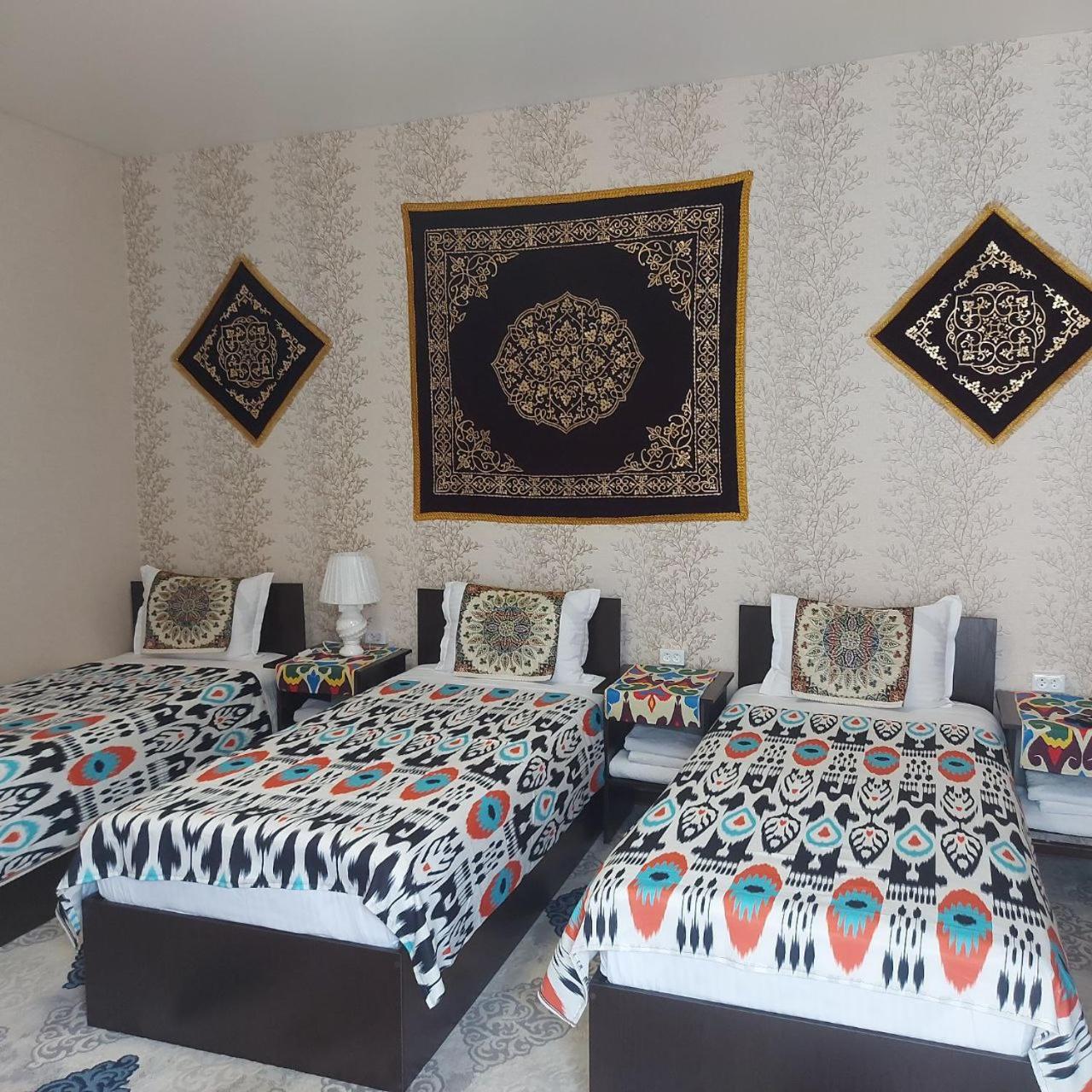 Old Safari Golden Location Guest house with Laundry Service