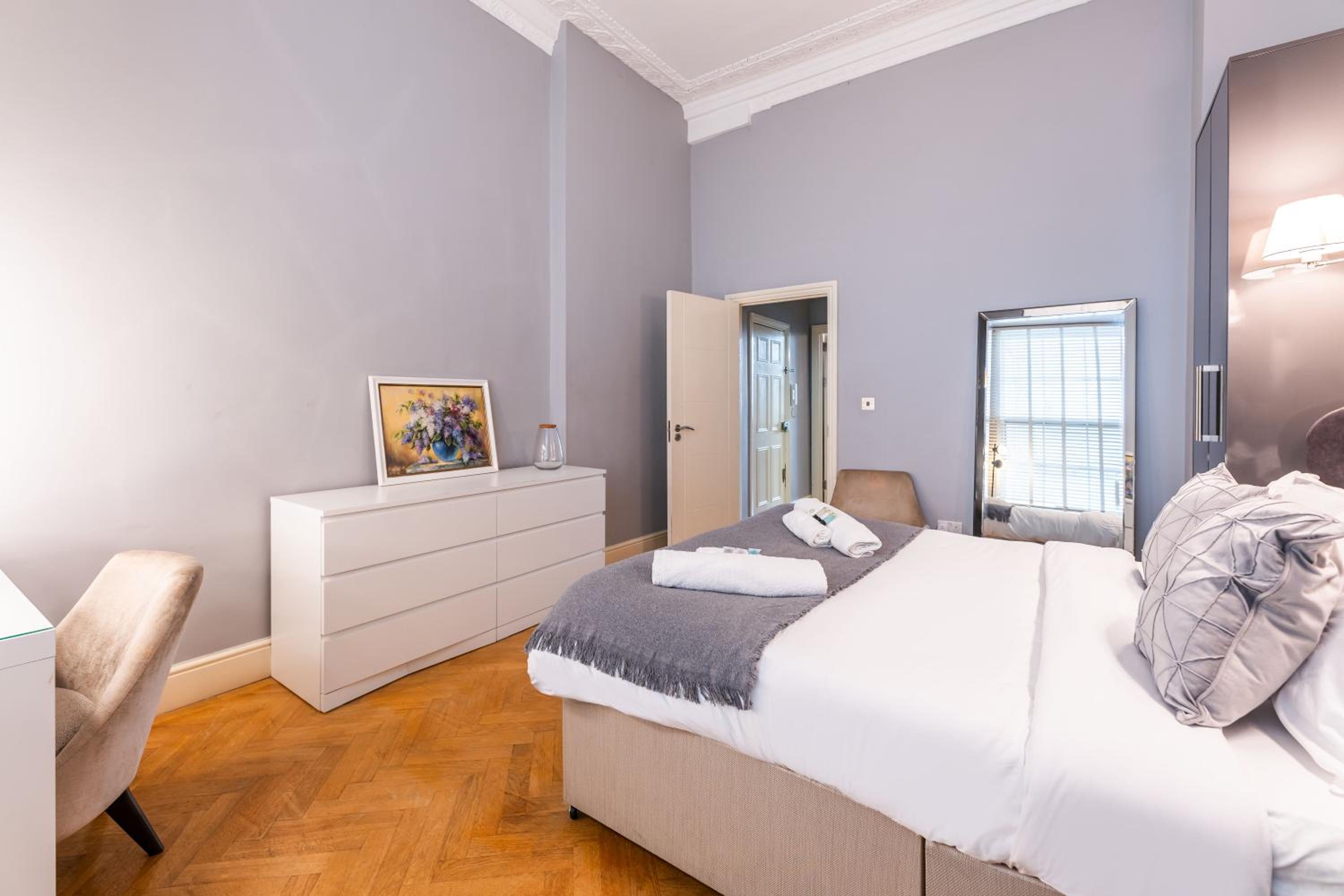 Luxury One Bedroom Flat in Westbourne Terrace