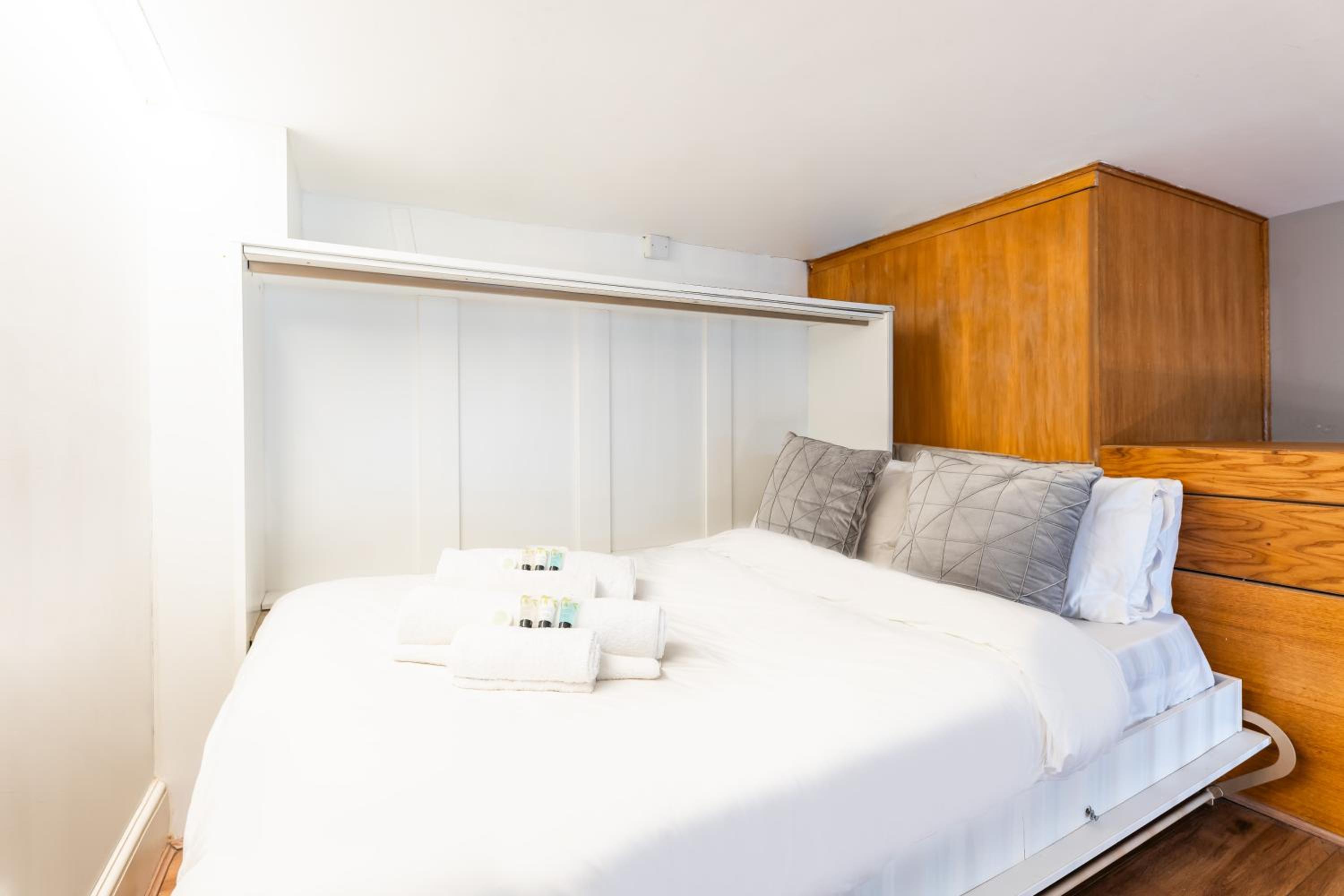 Luxury One Bedroom Flat in Westbourne Terrace