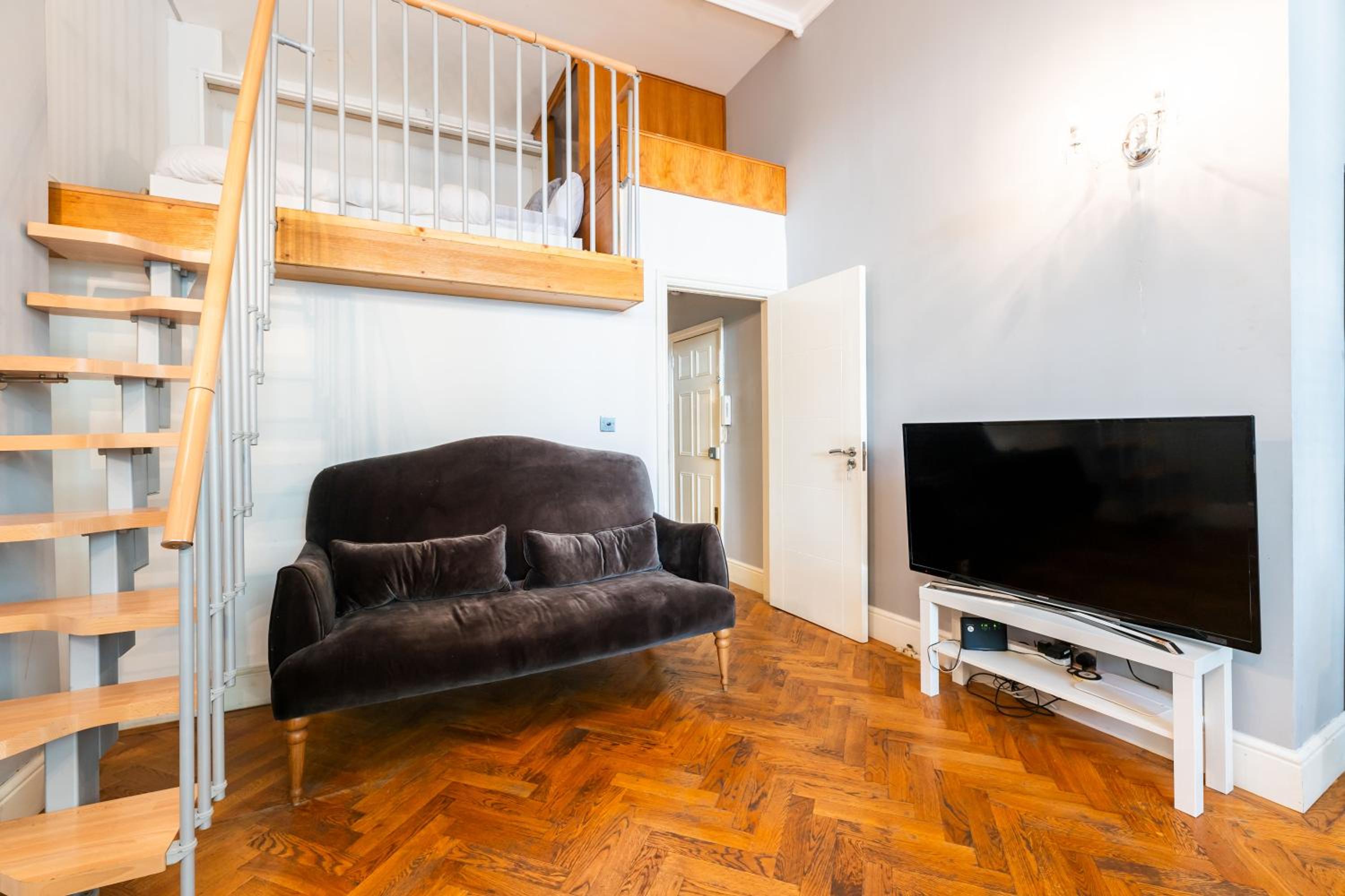 Luxury One Bedroom Flat in Westbourne Terrace
