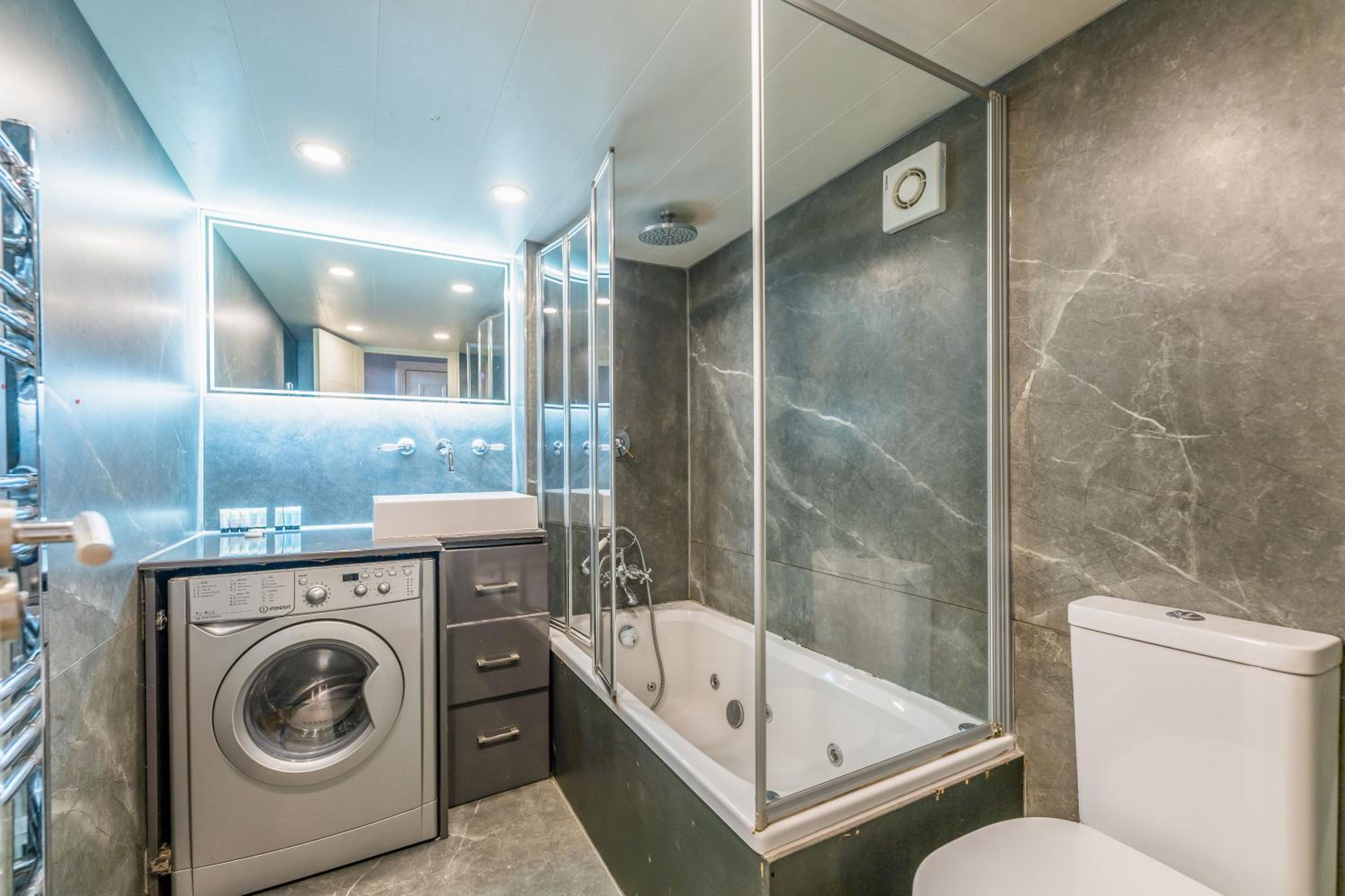 Luxury One Bedroom Flat in Westbourne Terrace