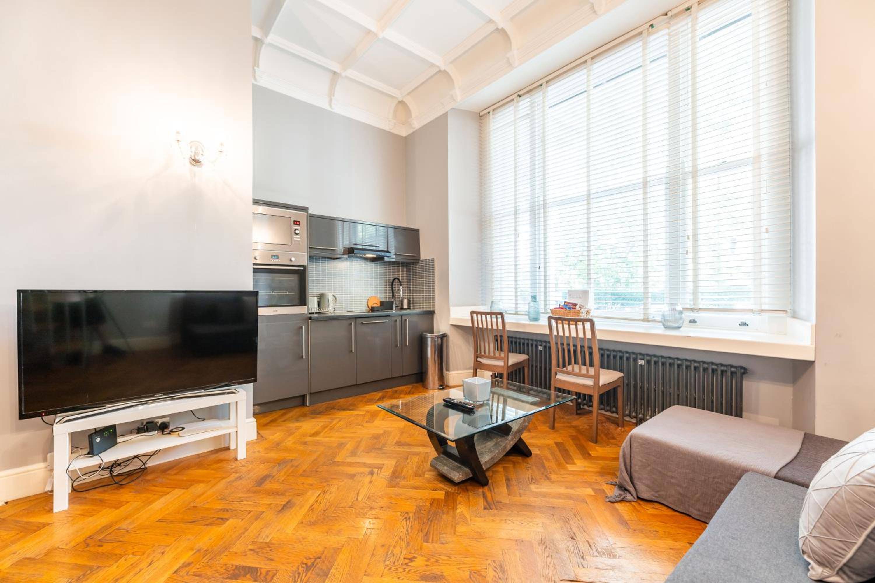 Luxury One Bedroom Flat in Westbourne Terrace