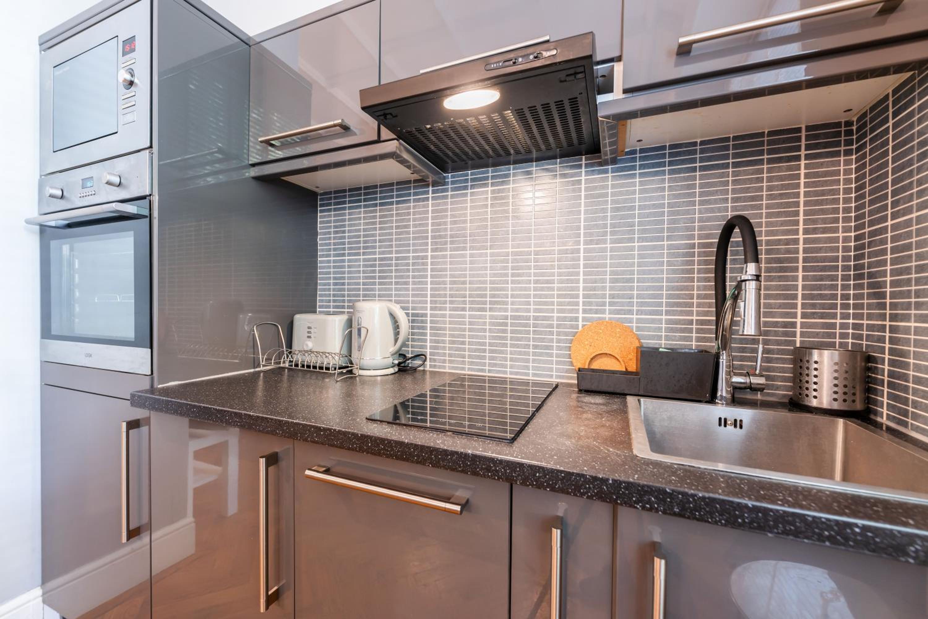 Luxury One Bedroom Flat in Westbourne Terrace