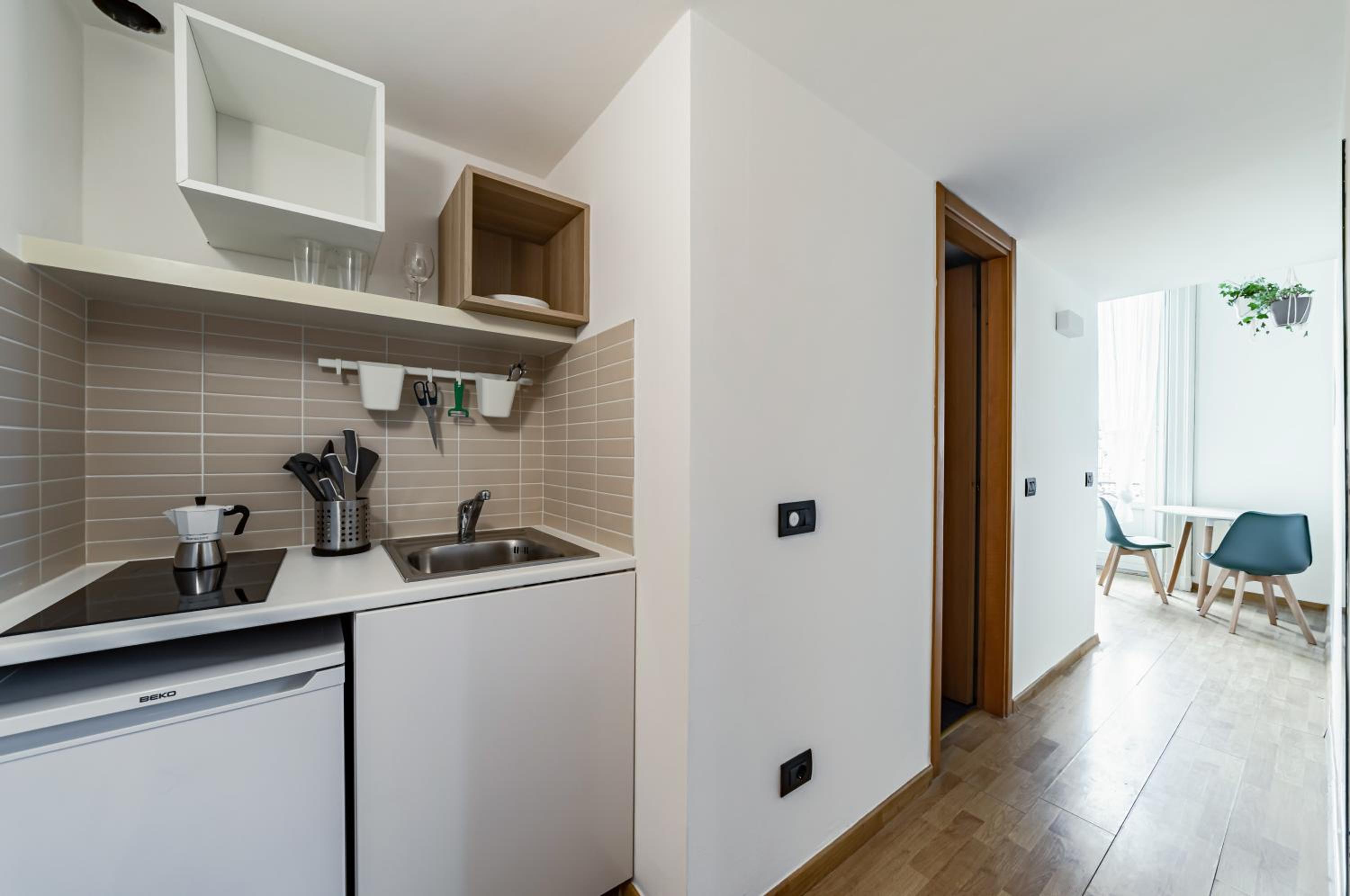 GuestHost - Milano Magenta Long Let Apts