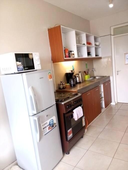 Stylish modern 1 bedroom apartment view 2