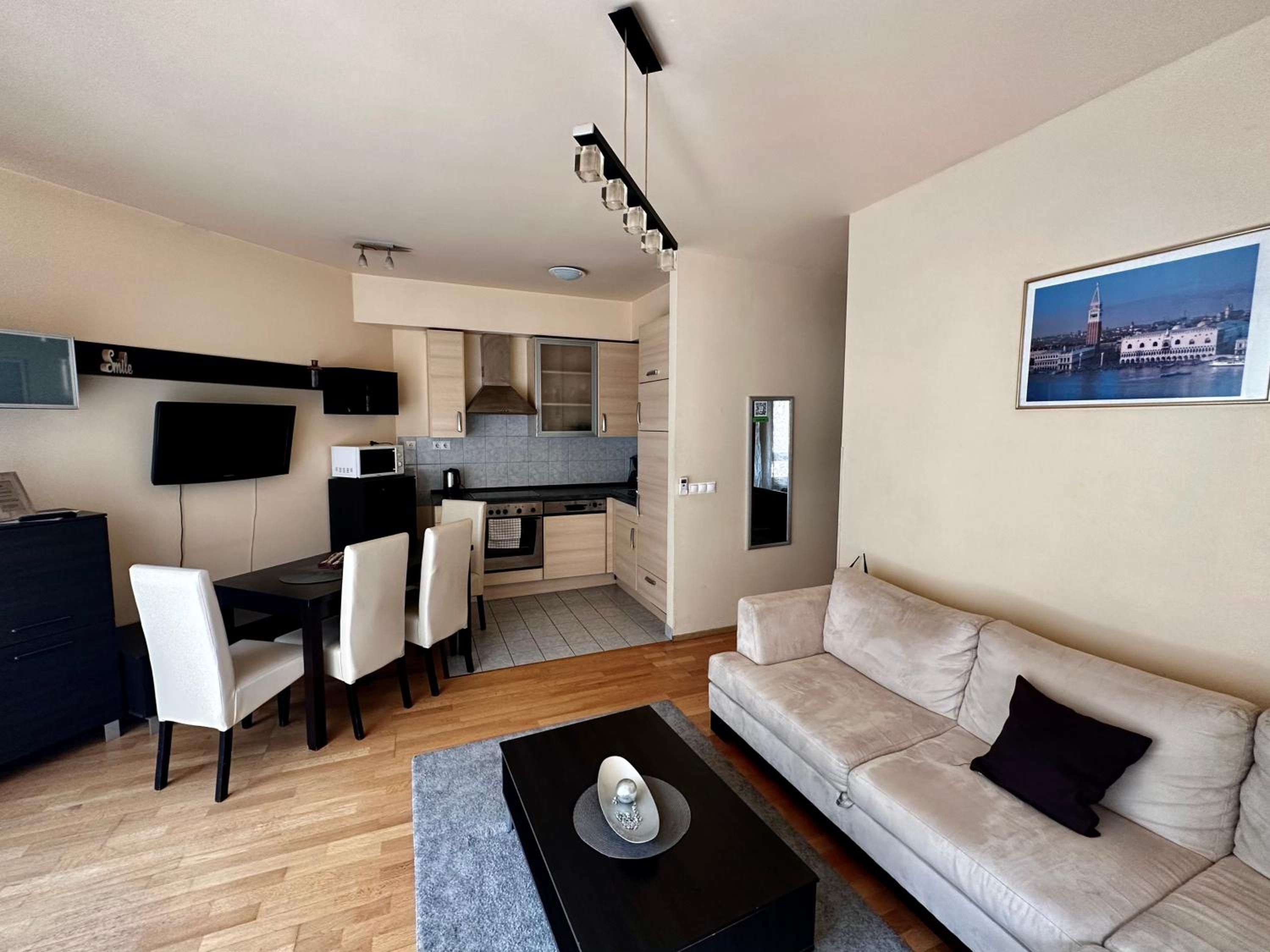 King Apartments view 5