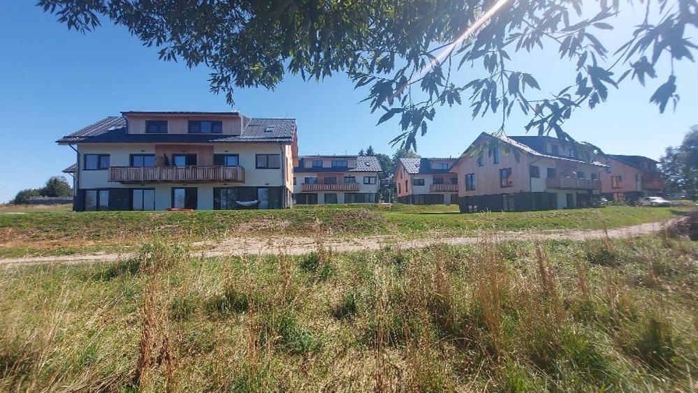 Lipno Apartments BERGMAX, Ski Areál Lipno 16min dojezd - Resort Malé Lipno s terasou a zahrádkou, parking free