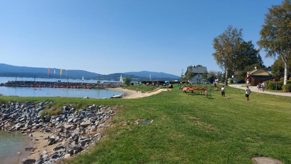 Lipno Apartments BERGMAX, Ski Areál Lipno 16min dojezd - Resort Malé Lipno s terasou a zahrádkou, parking free