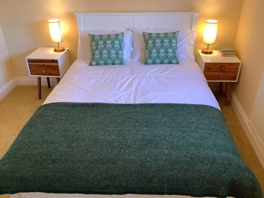 Peaceful house ideal for dogs lovely location
