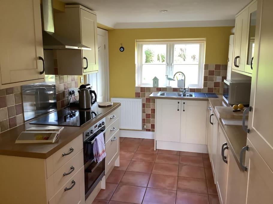 Peaceful house ideal for dogs lovely location