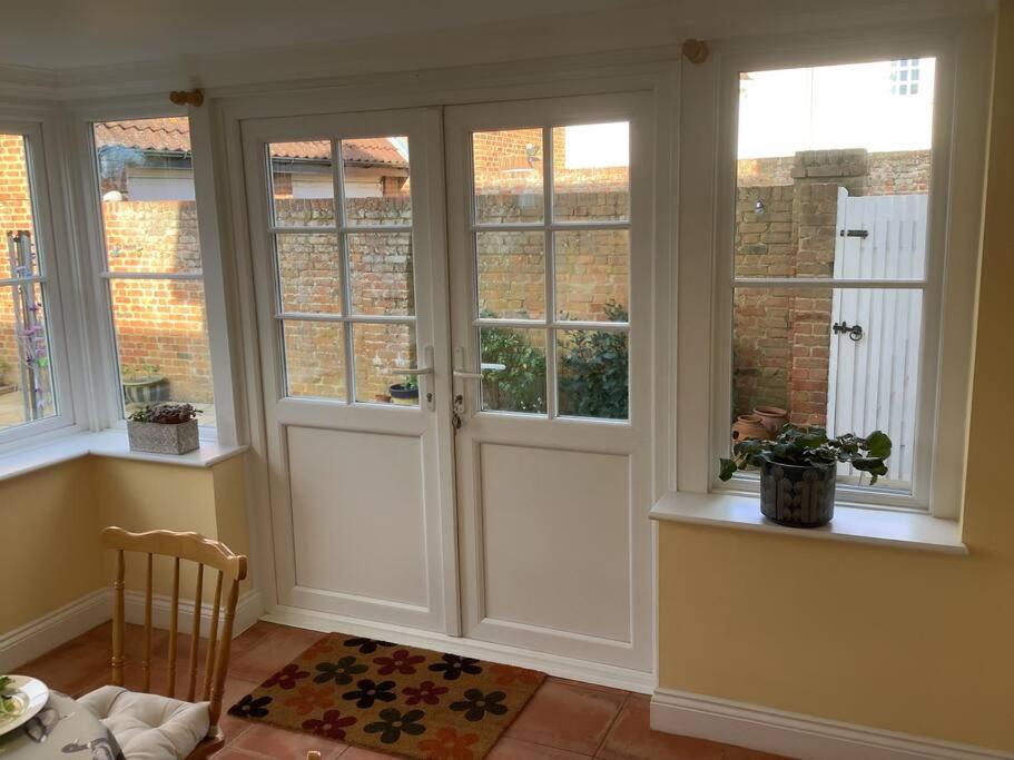 Peaceful house ideal for dogs lovely location