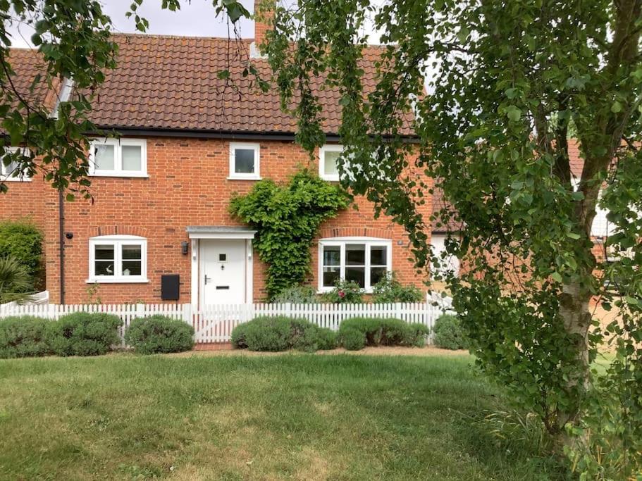 Peaceful house ideal for dogs lovely location