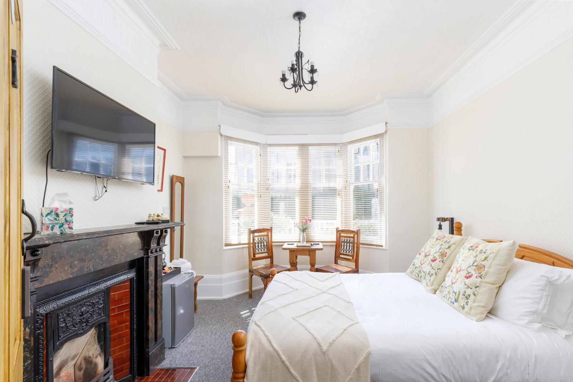 Finest Retreats - Pittodrie Guest House - Room 1