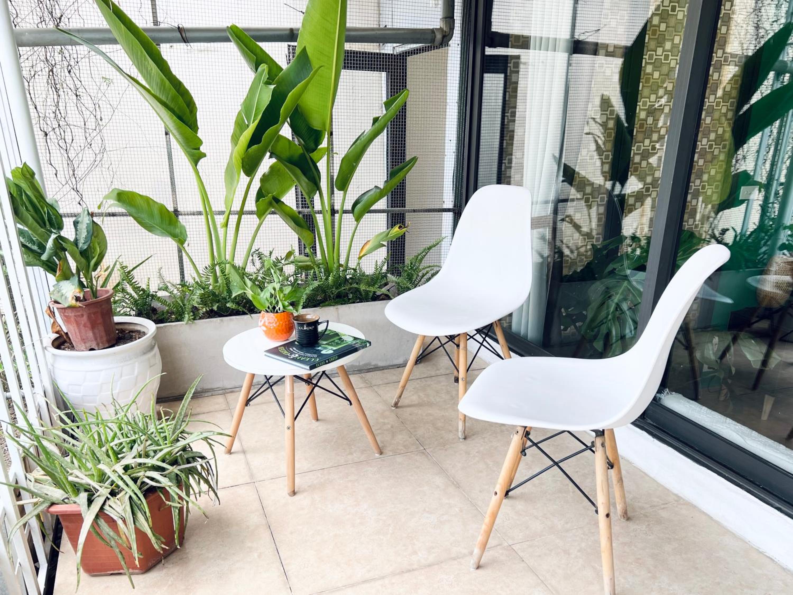 Terra Homestay - Big Balcony with elevator - 150m to Hoan Kiem Lake