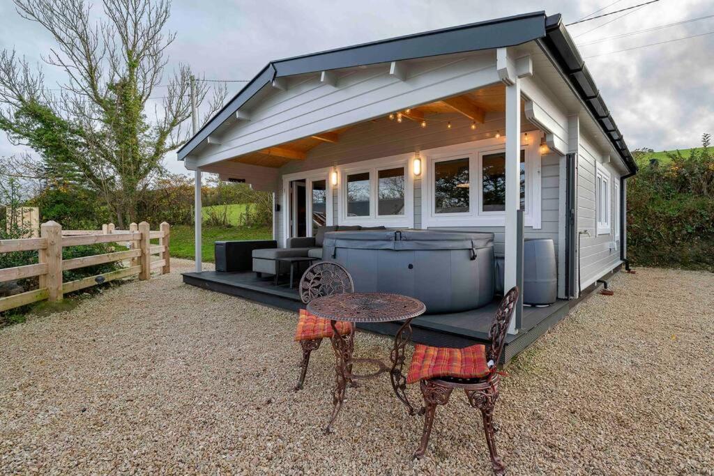 Letterkenny Vacations - Luxury Log Cabin with Private Hot Tub  Sea Views - Property Image 2