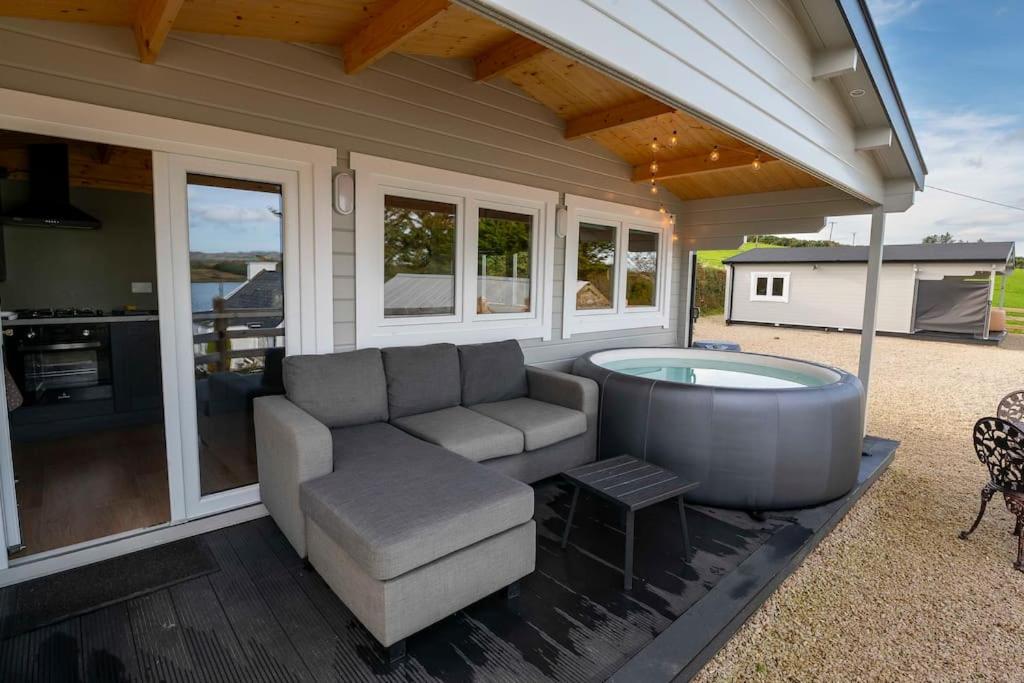 Letterkenny Vacations - Luxury Log Cabin with Private Hot Tub  Sea Views - Property Image 4