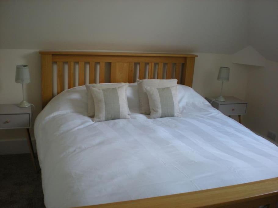 Beautiful gate house a 4 minute walk from beach view 4
