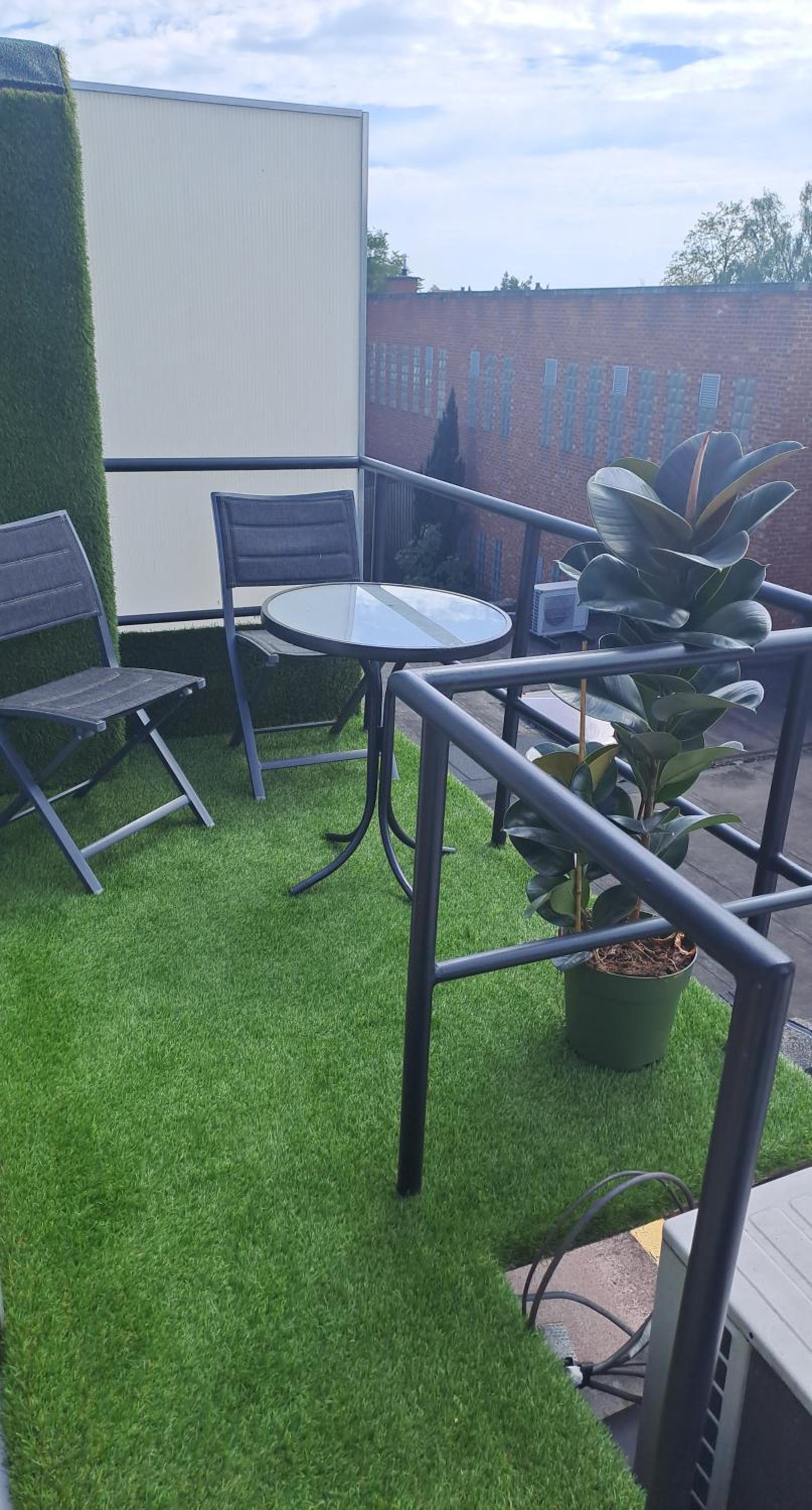 BeautyD JUNIOR-SUITE family room for up to 3 children centrum GULLEGEM KORTRIJK