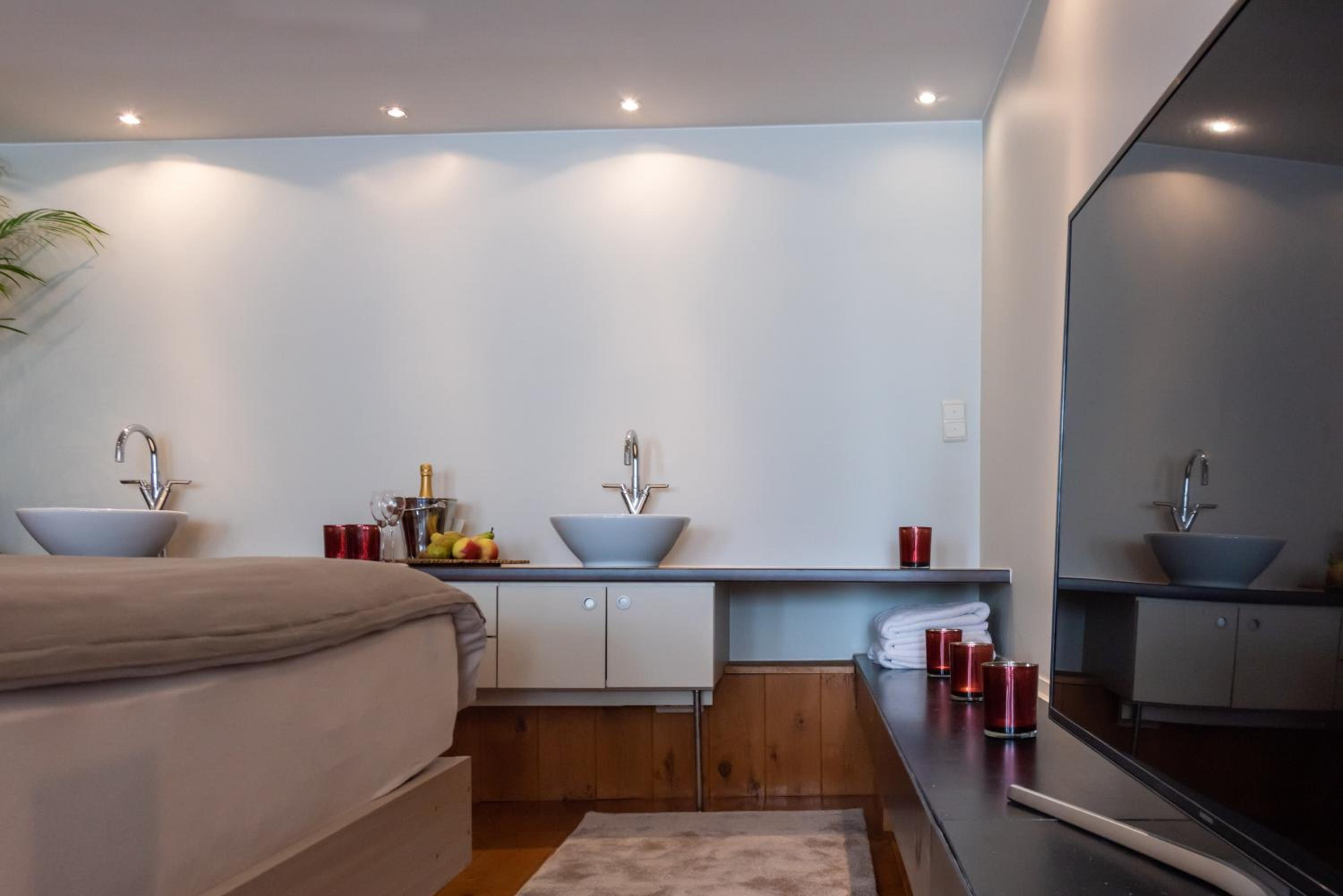BeautyD JUNIOR-SUITE family room for up to 3 children centrum GULLEGEM KORTRIJK