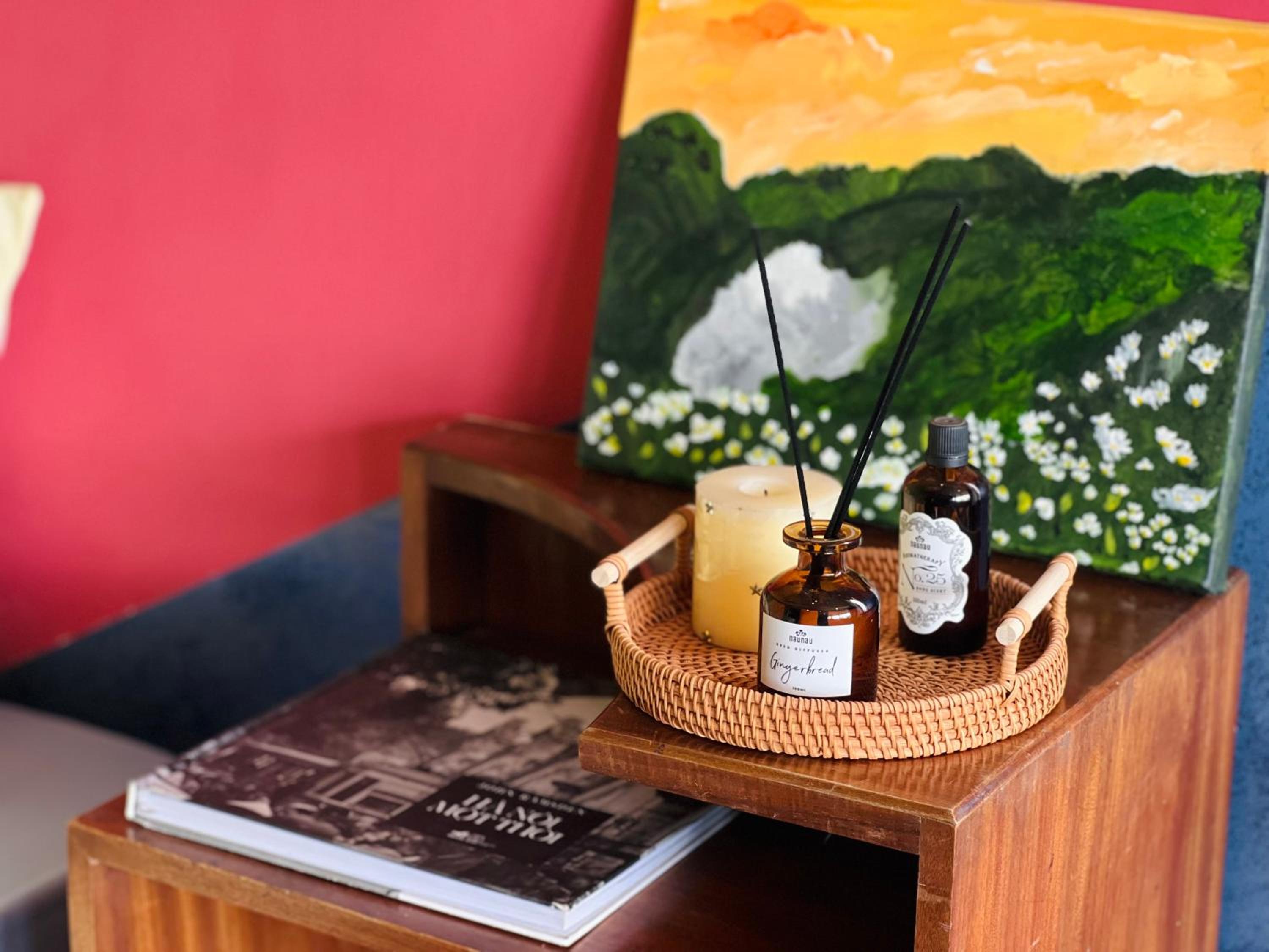 Terra Homestay - Big Balcony with elevator - 150m to Hoan Kiem Lake