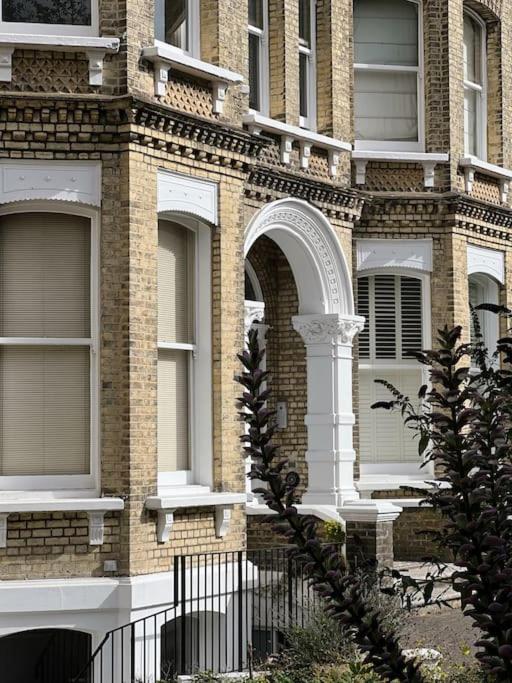 Stunning Victorian Mansion Apartment - Hosted by StaySejour