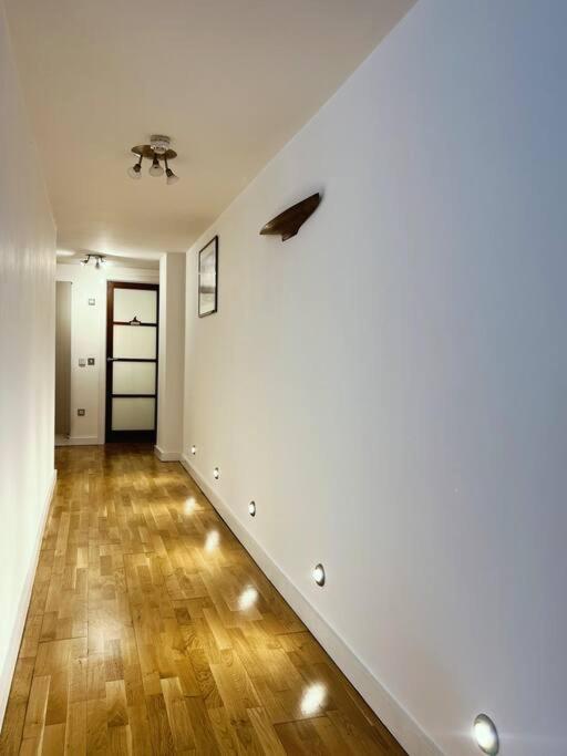 Stunning Victorian Mansion Apartment - Hosted by StaySejour