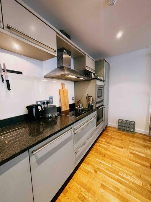 Stunning Victorian Mansion Apartment - Hosted by StaySejour