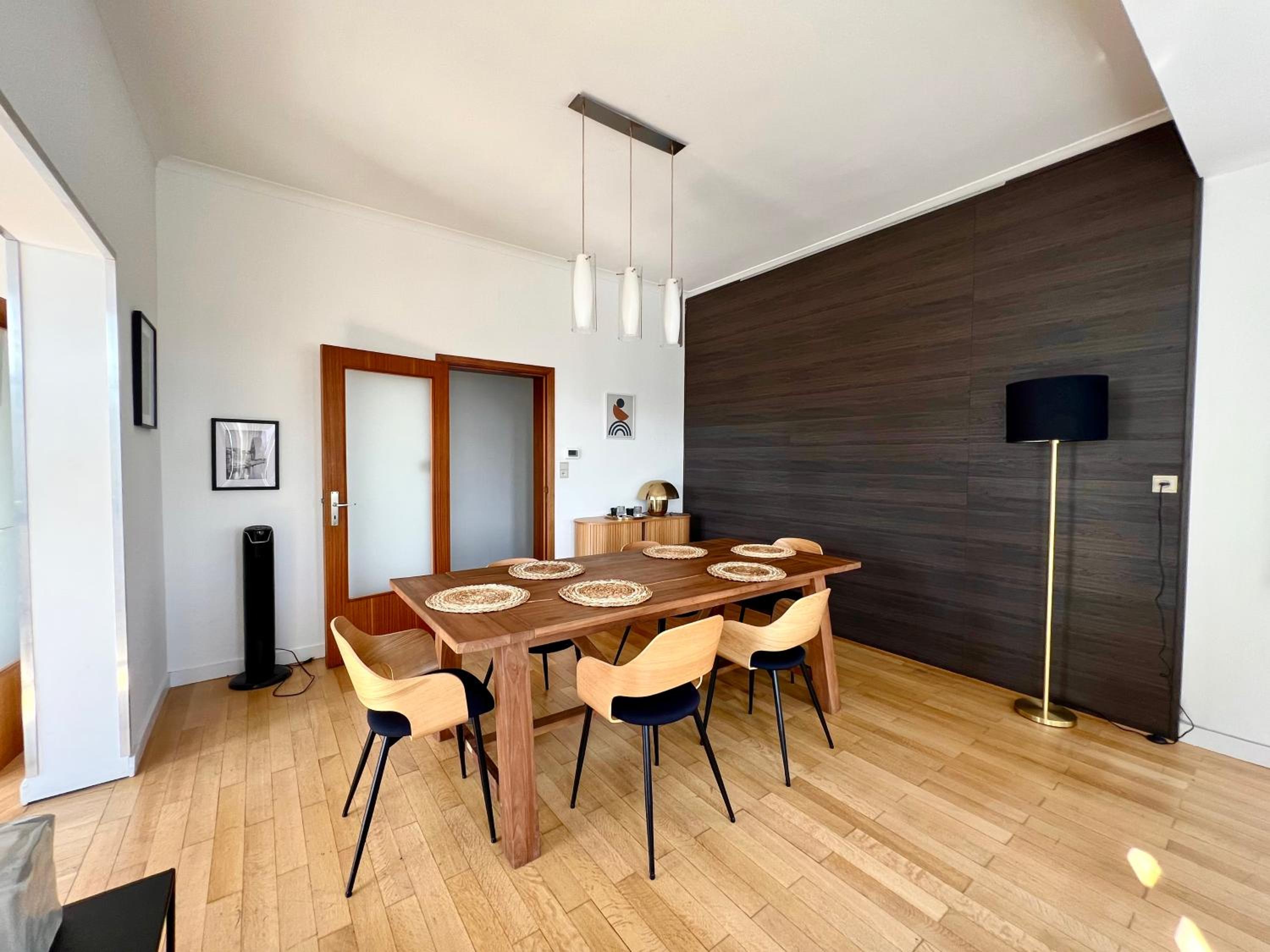 Bellevue - Grand appartement pour 5 sur les quais de la Meuse