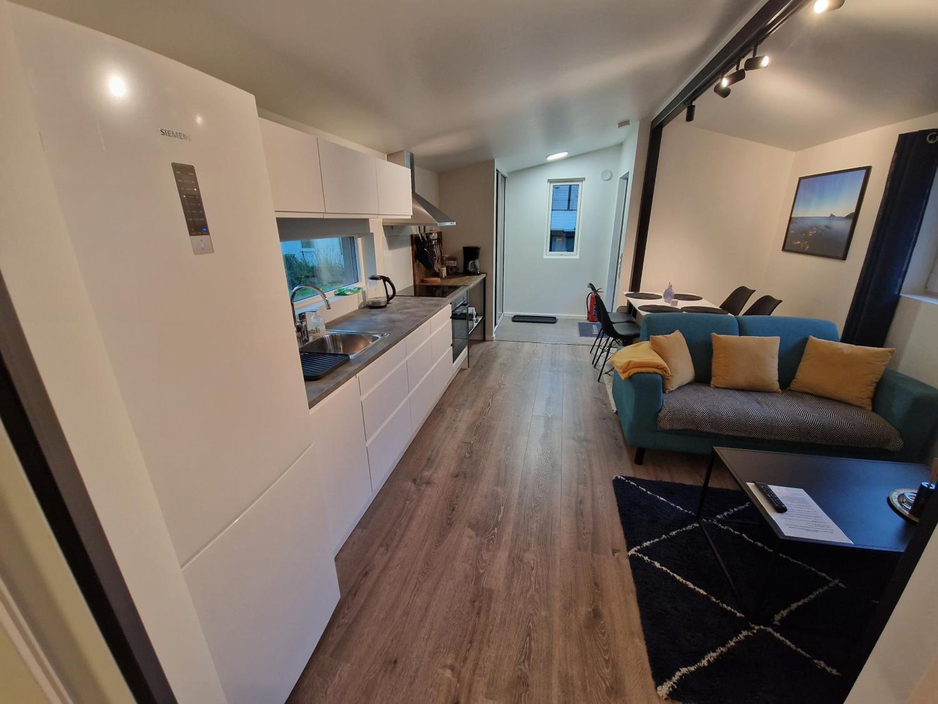 Northern living 2 room with shared bathroom view 2