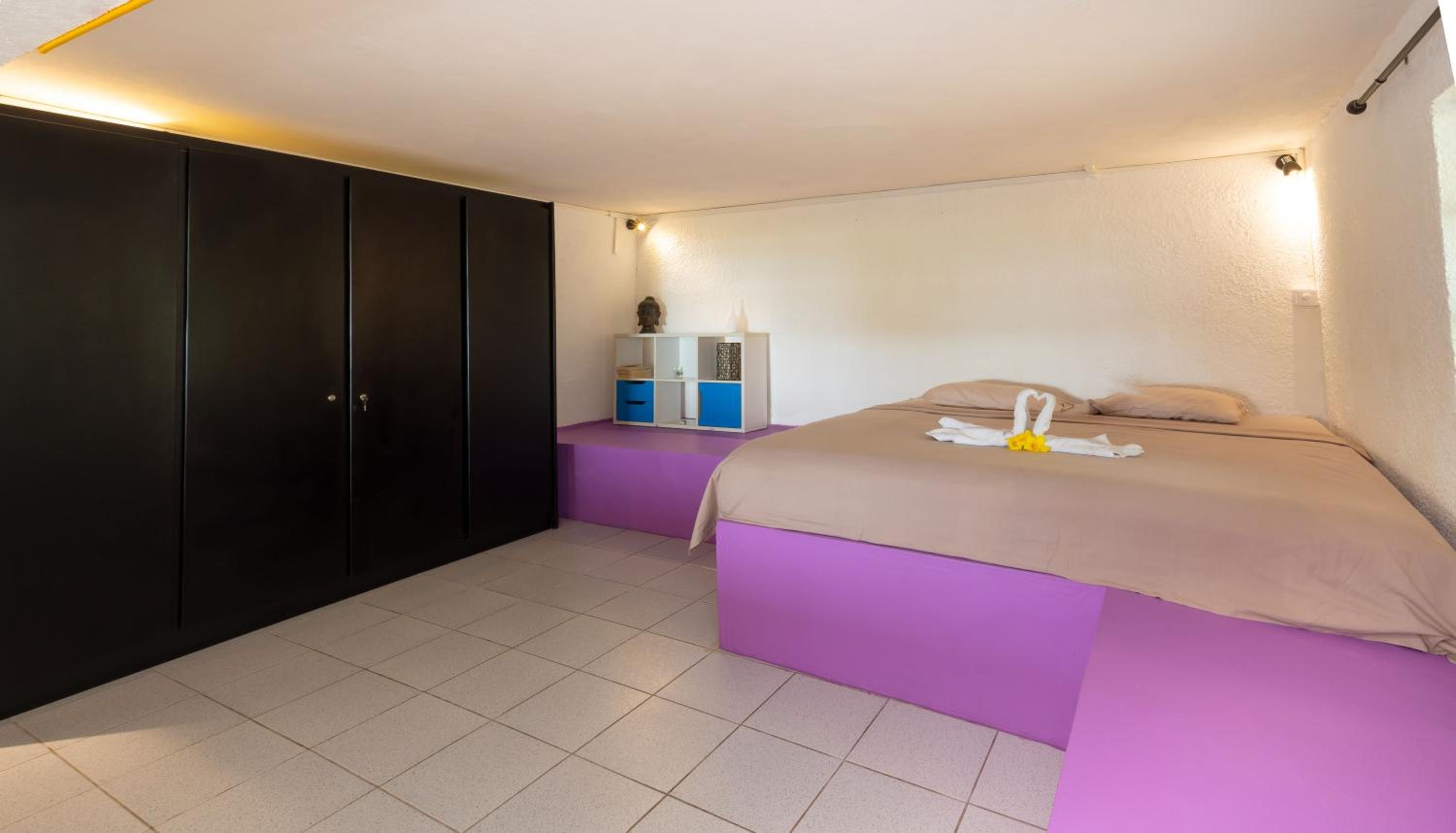 Twakila Sunset Suites