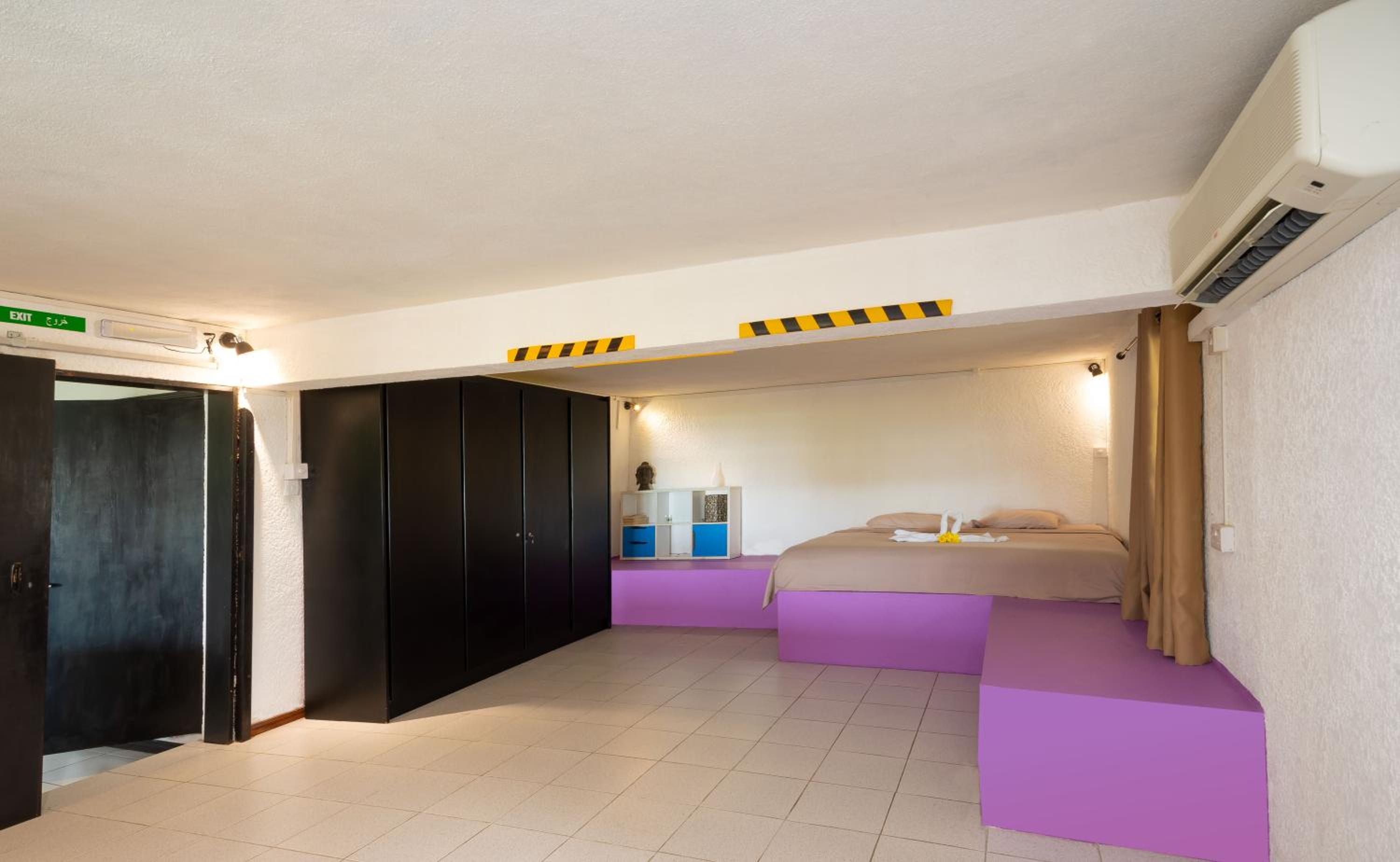 Twakila Sunset Suites