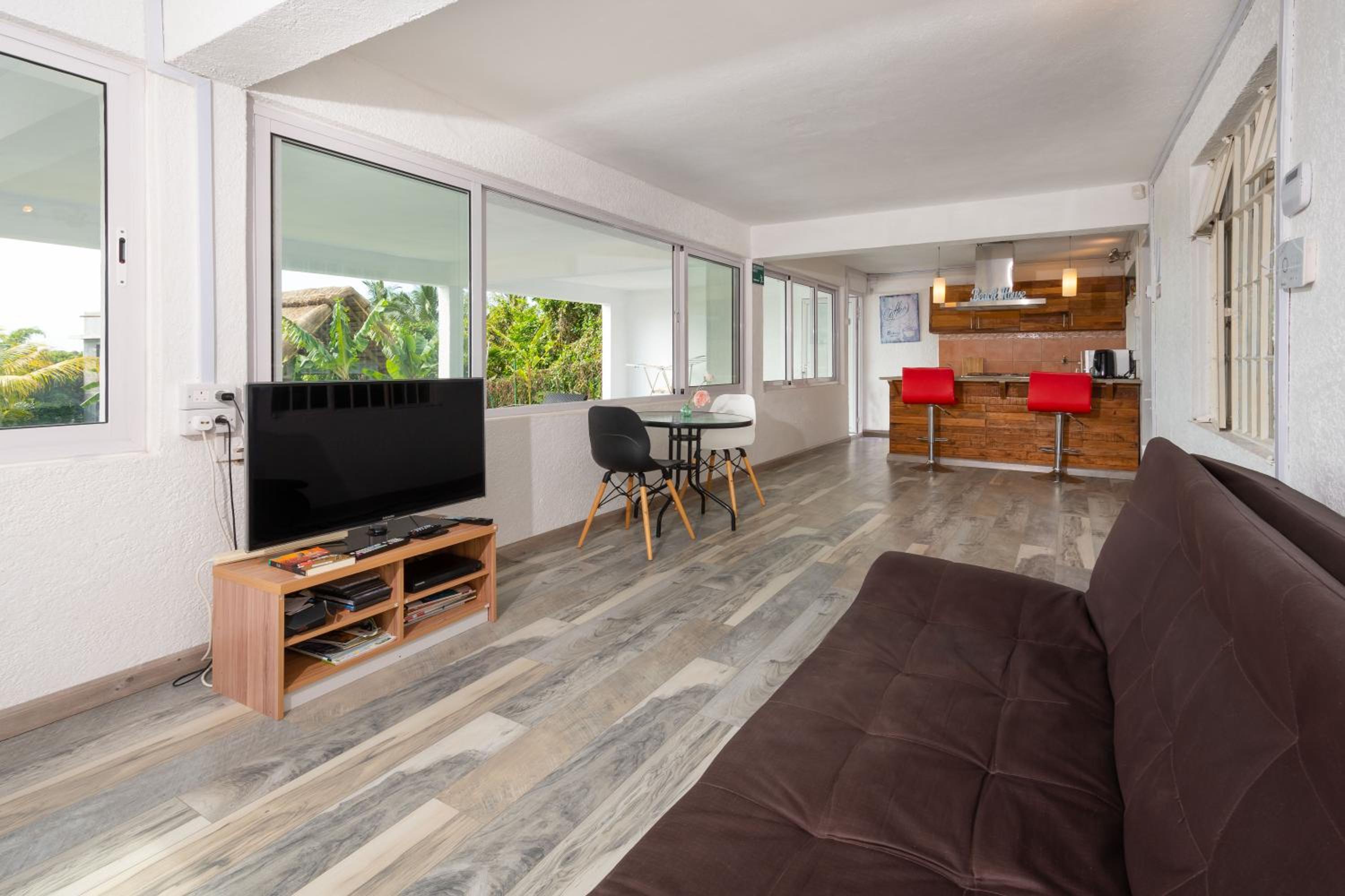 Twakila Sunset Suites