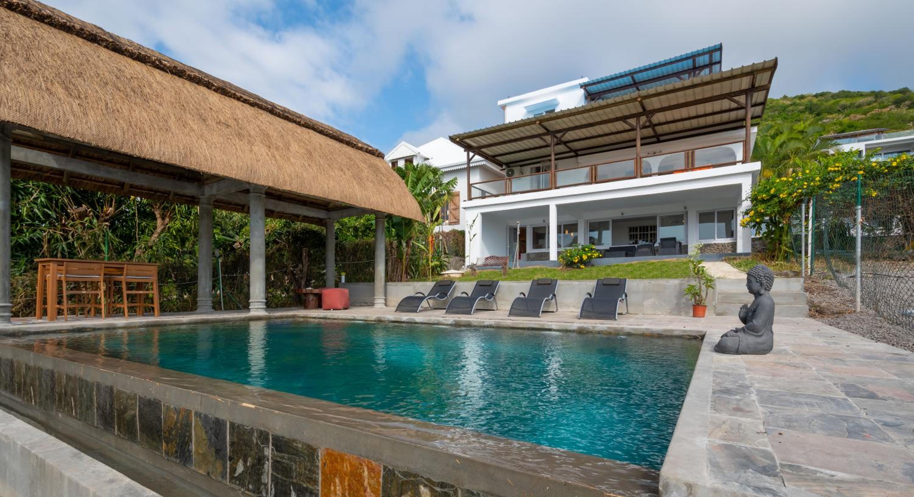 Twakila Sunset Suites