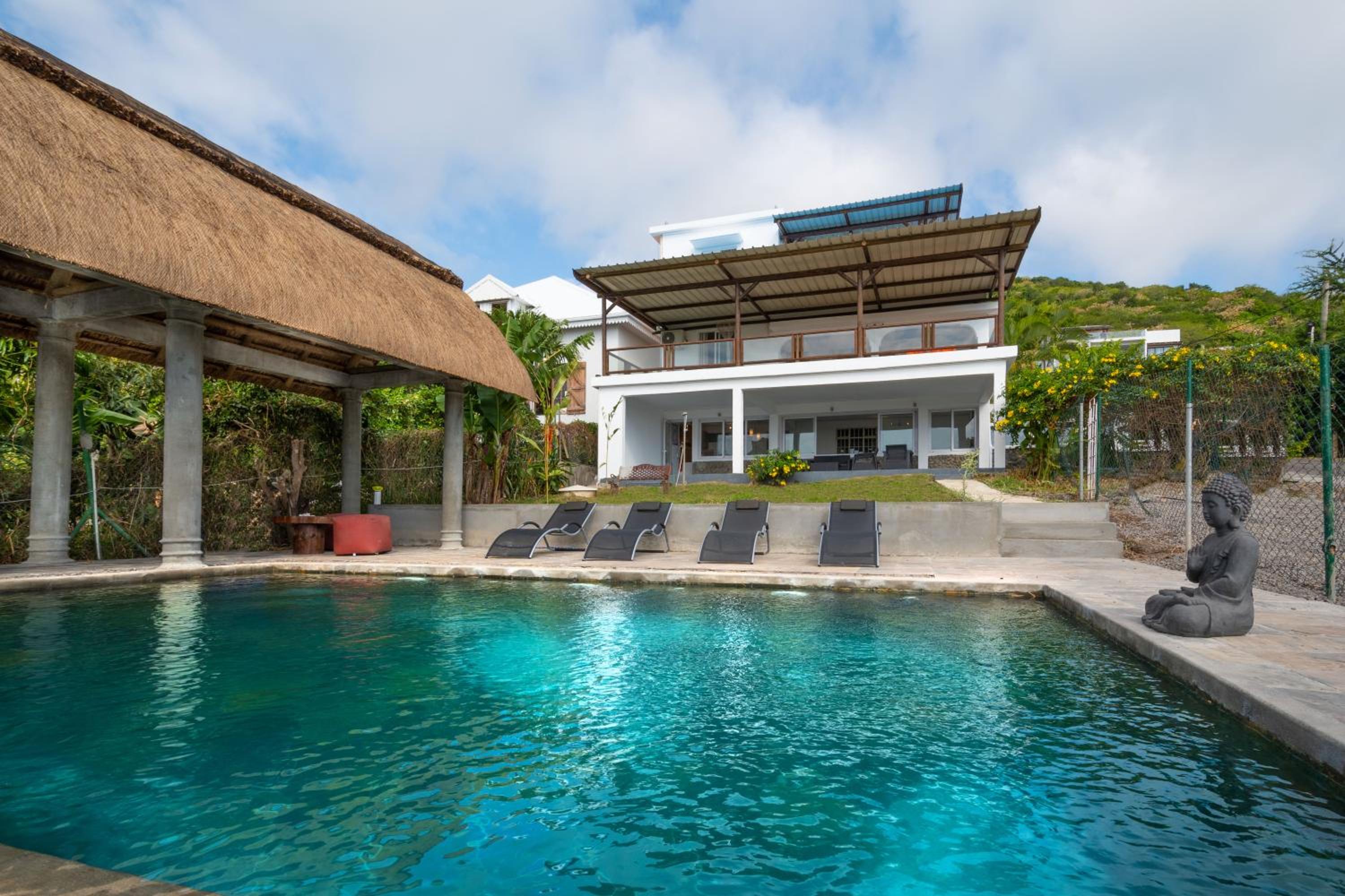 Twakila Sunset Suites