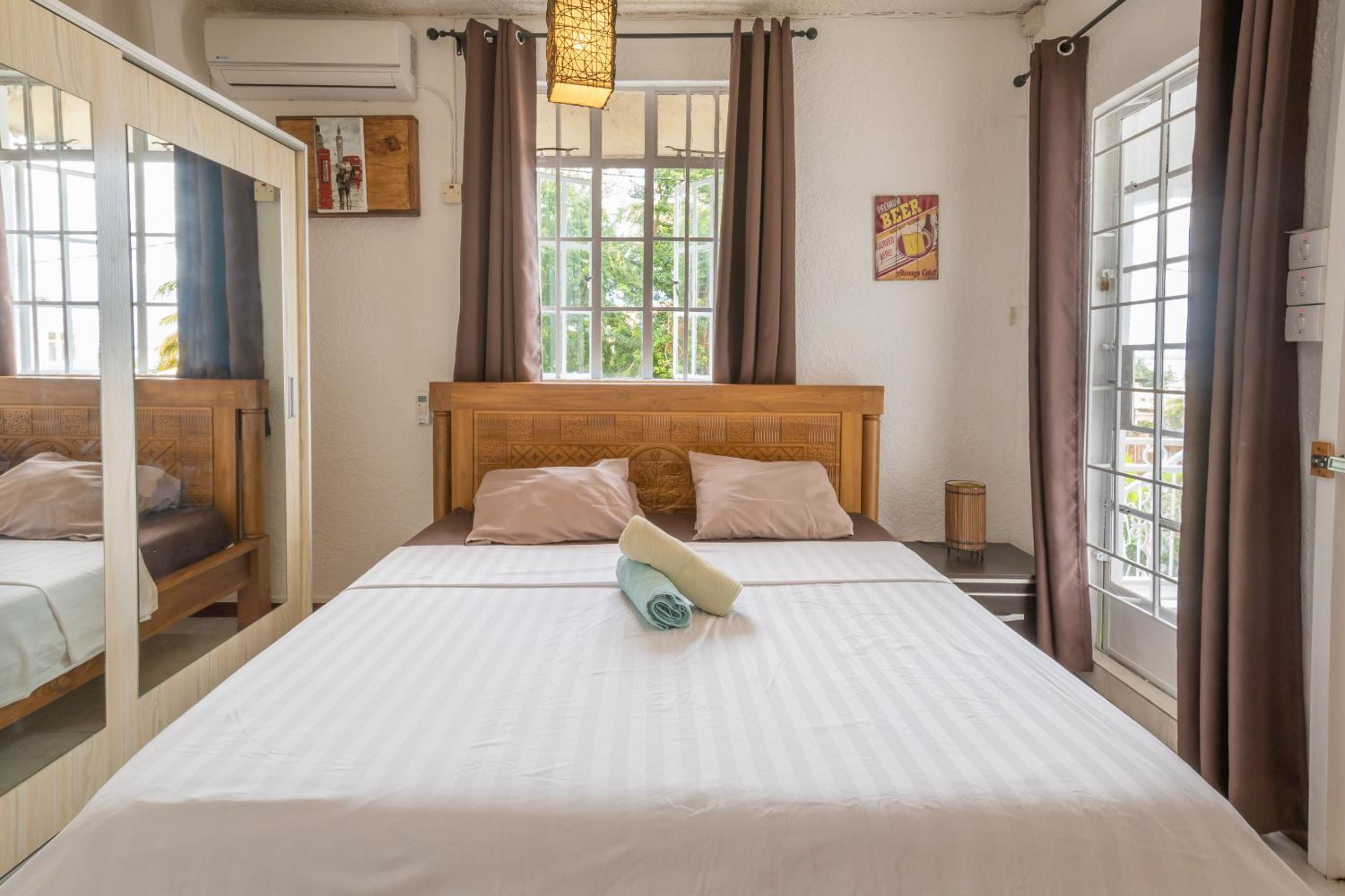 Twakila Sunset Suites