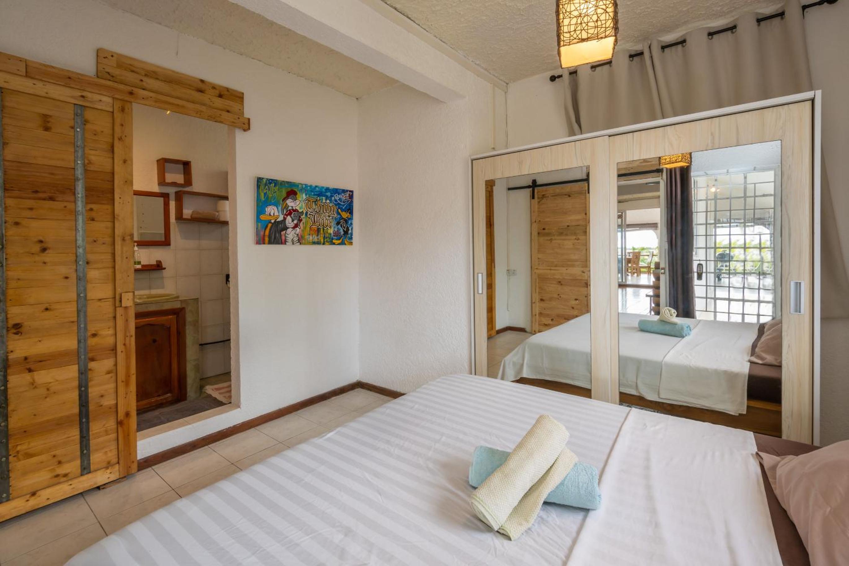 Twakila Sunset Suites