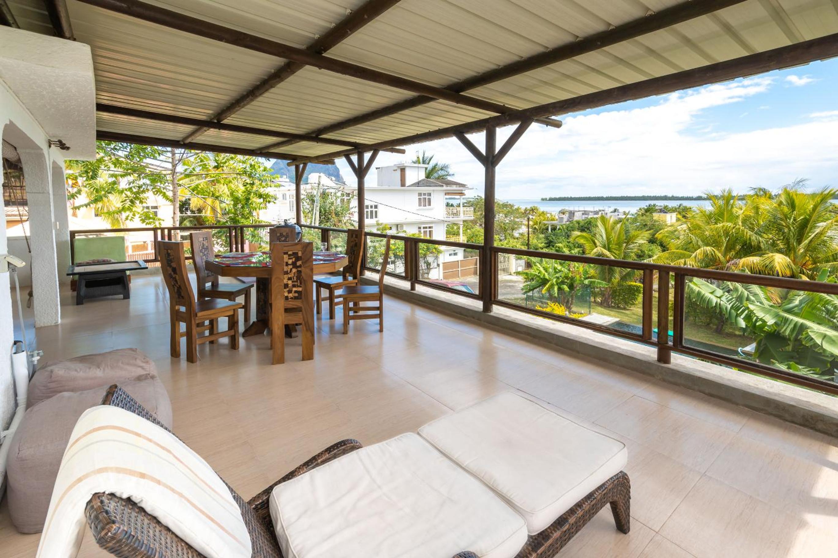 Twakila Sunset Suites