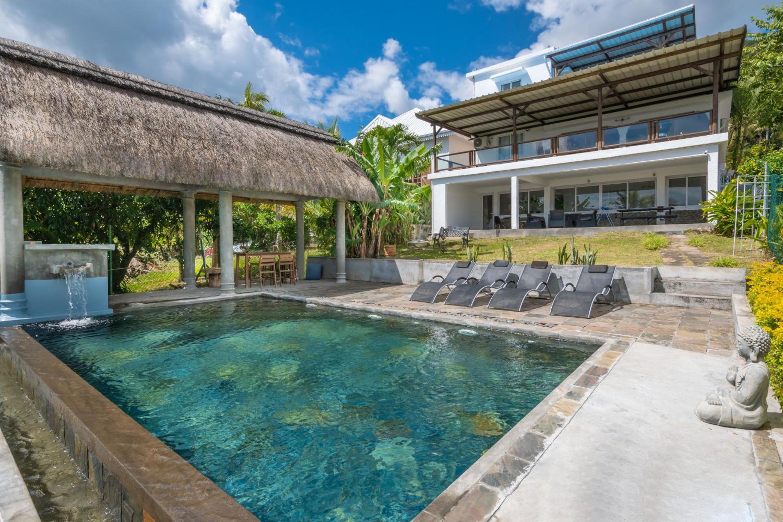 Twakila Sunset Suites