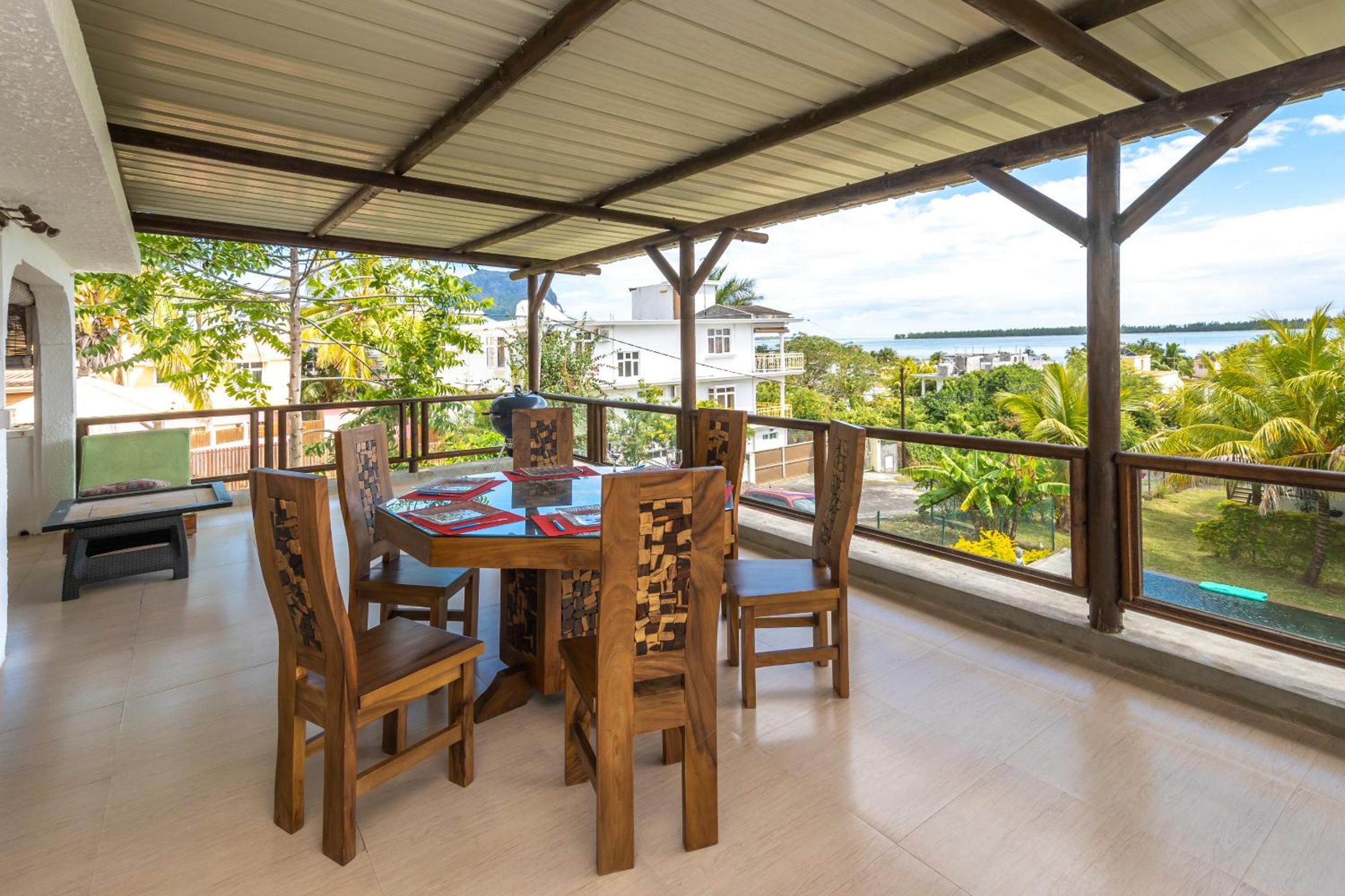 Twakila Sunset Suites