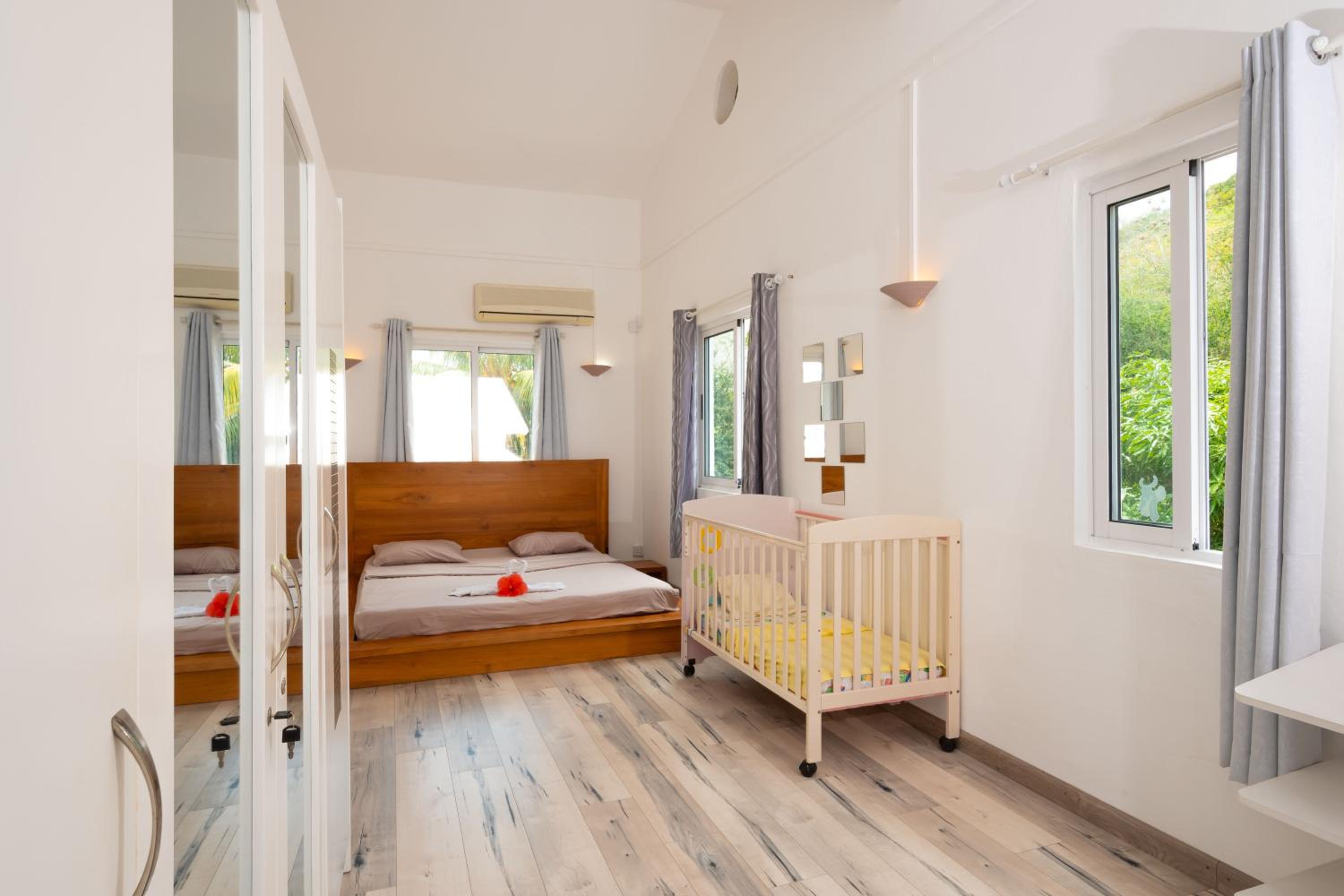 Twakila Sunset Suites