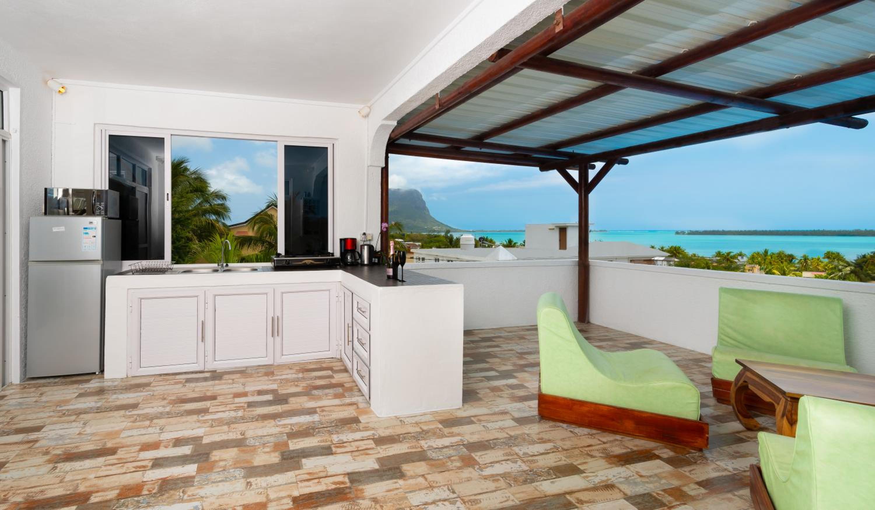 Twakila Sunset Suites