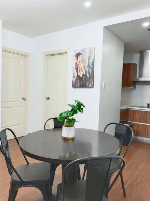 2 Bedroom with 2 t&b in Gramercy Residences Condo view 5