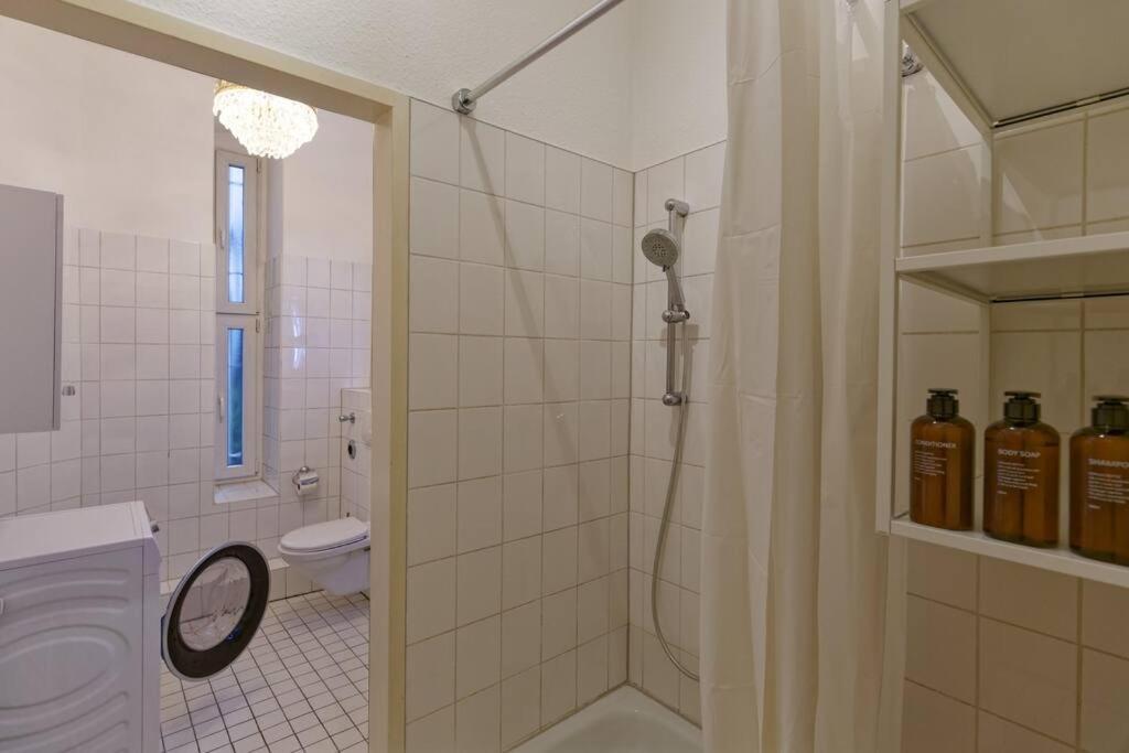 Wohnung 2 neben Warschauer Platz und Spree