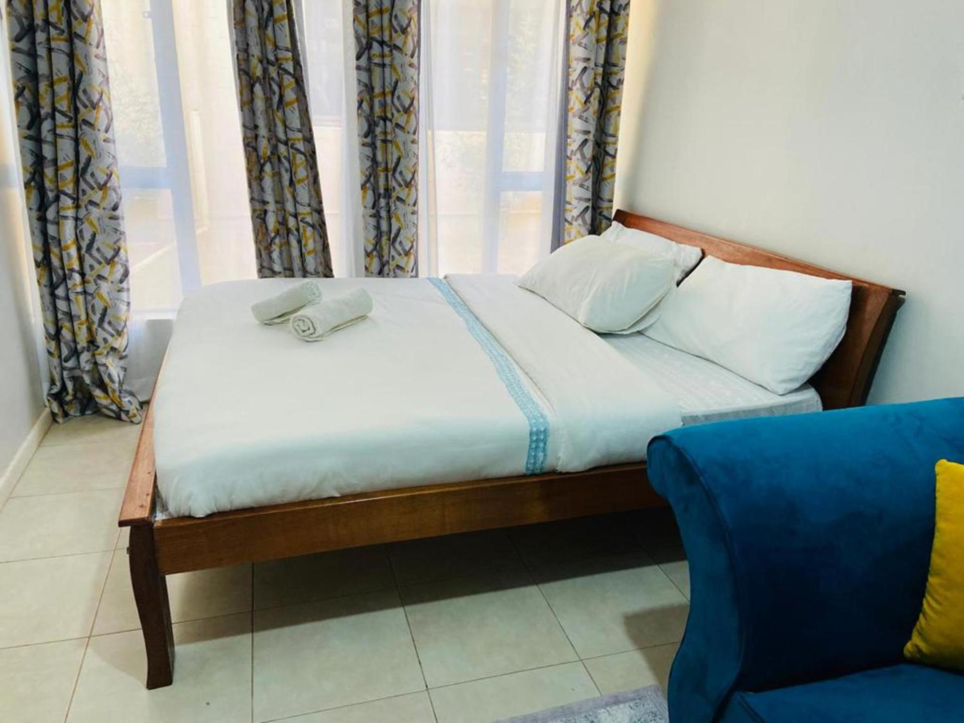 Songeza Studio Sleeps 2 with Pool