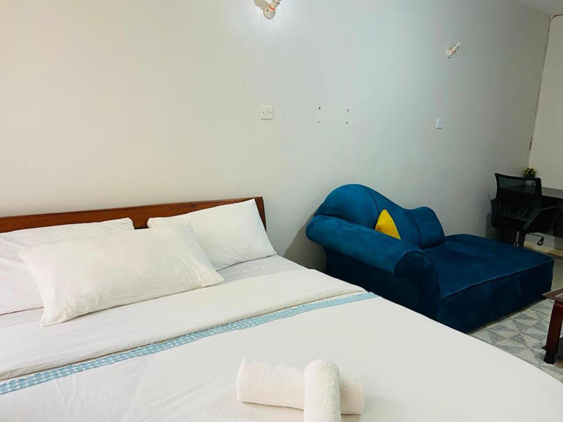 Songeza Studio Sleeps 2 with Pool