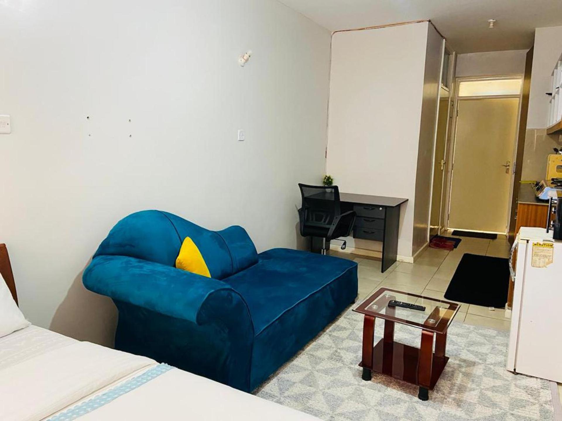 Songeza Studio Sleeps 2 with Pool