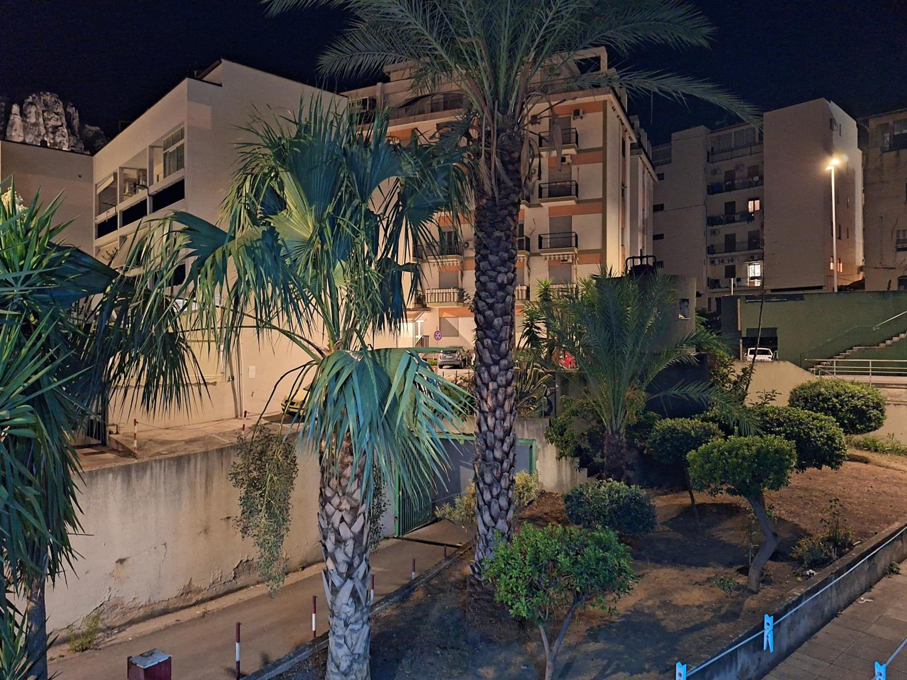 Hotel Maria's - Parking Area, no ZTL, close Train Station and Beach - Image 1