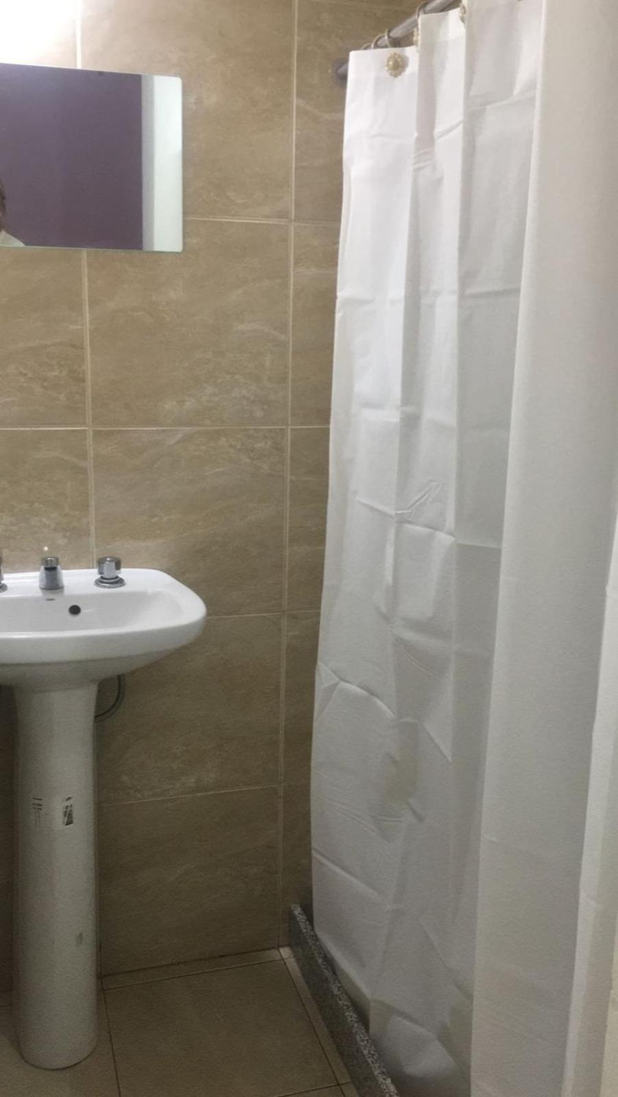Apart Hostel habitación con baño privado